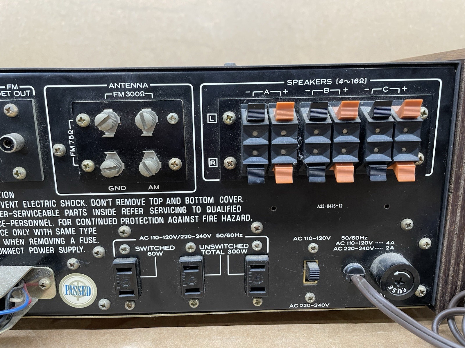 KENWOOD KR-6400 VINTAGE AM/FM STEREO RECEIVER – PARTIALLY TESTED AND WORKING!