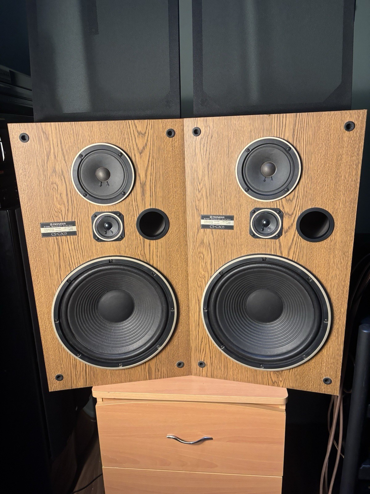 Pioneer CS-G303 Vintage Pair 3-Way Speaker System 120W 35-20 KHz 6ohm NICE!