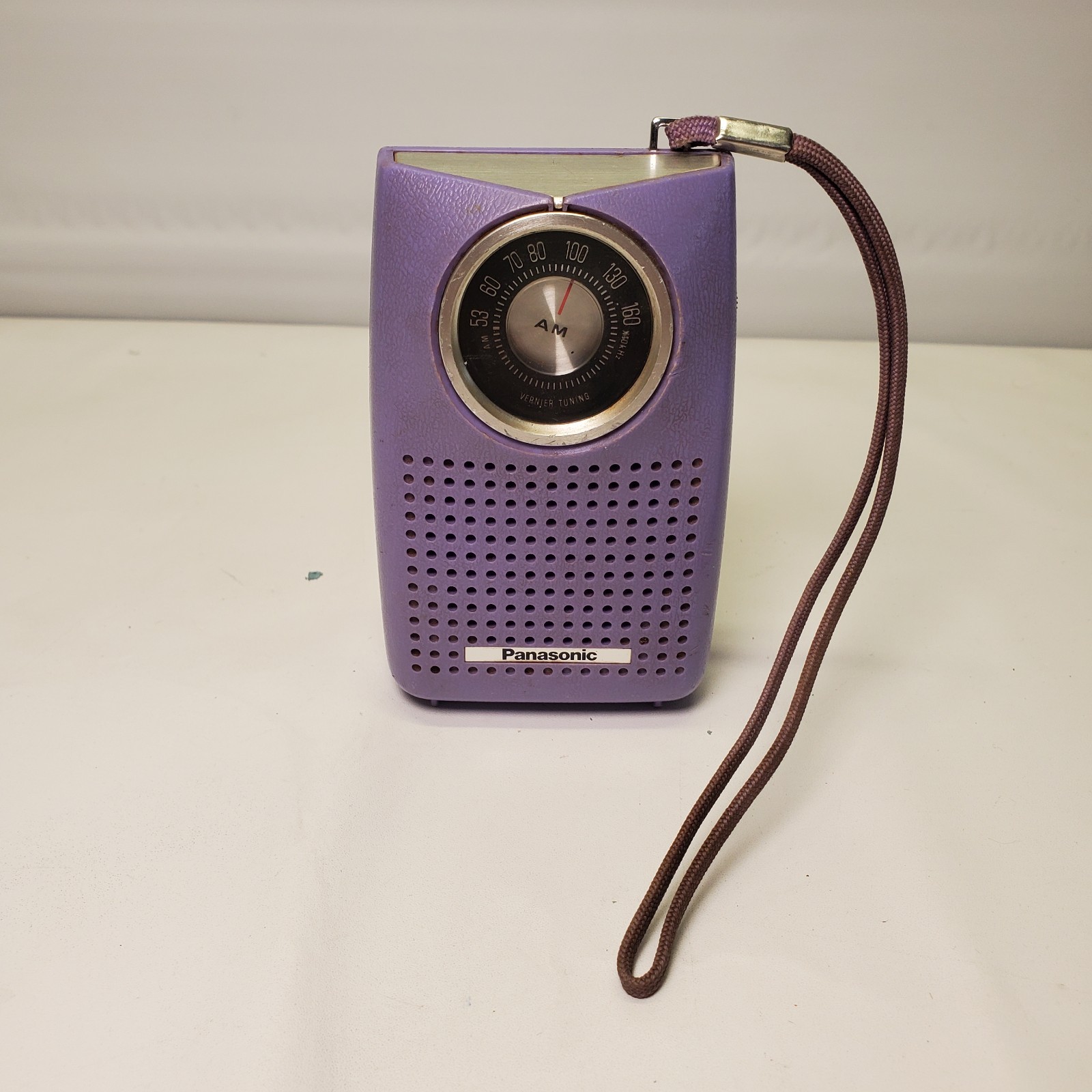 VINTAGE PANASONIC MATSUSHITA TRANSISTOR RADIO MODEL R-1052~WORKING~Purple-AM~9