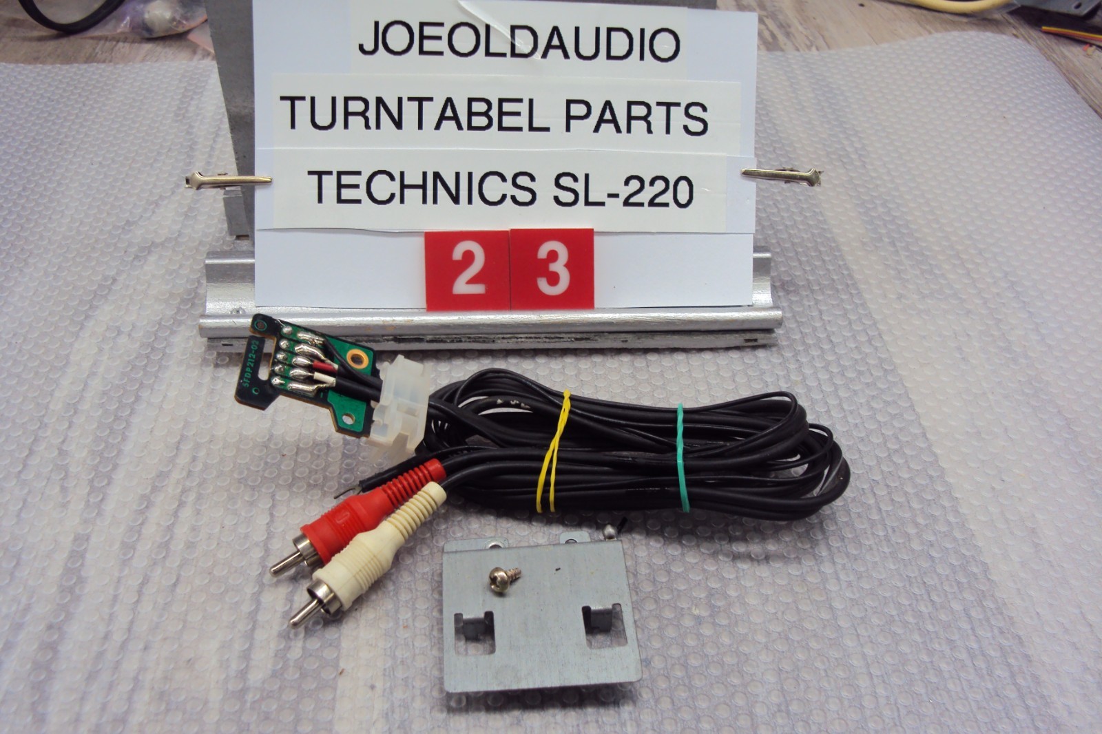 Technics SL-220 RCA Plugs, Ground Wire, & Cartridge Interface. P/N SFDP212-02