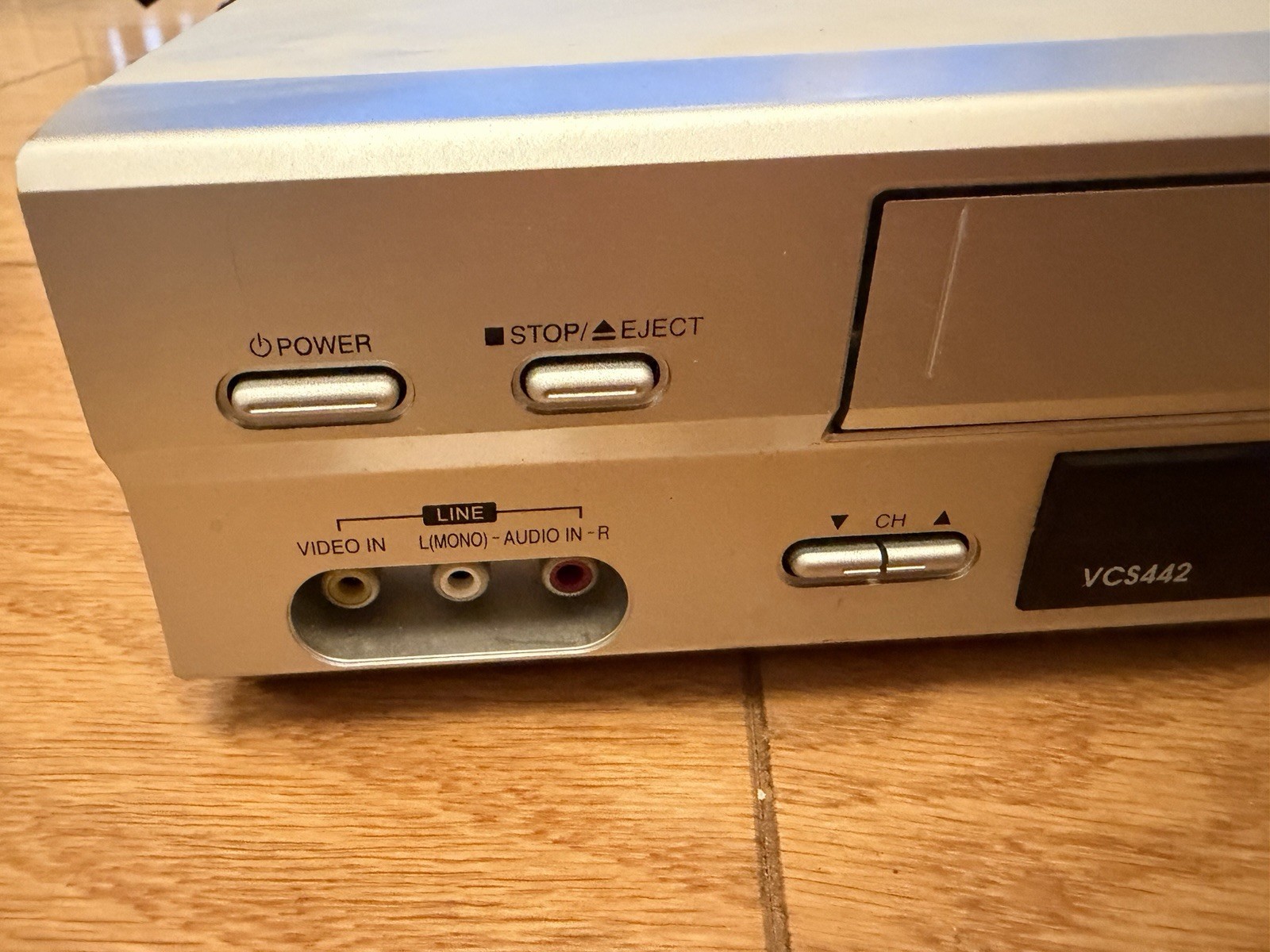 ZENITH VCS442 VCR VHS 4-Head Hi-Fi Stereo Player Recorder Tested Good No Remote