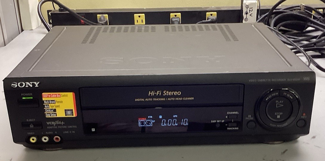 SONY SLV-685HF VCR