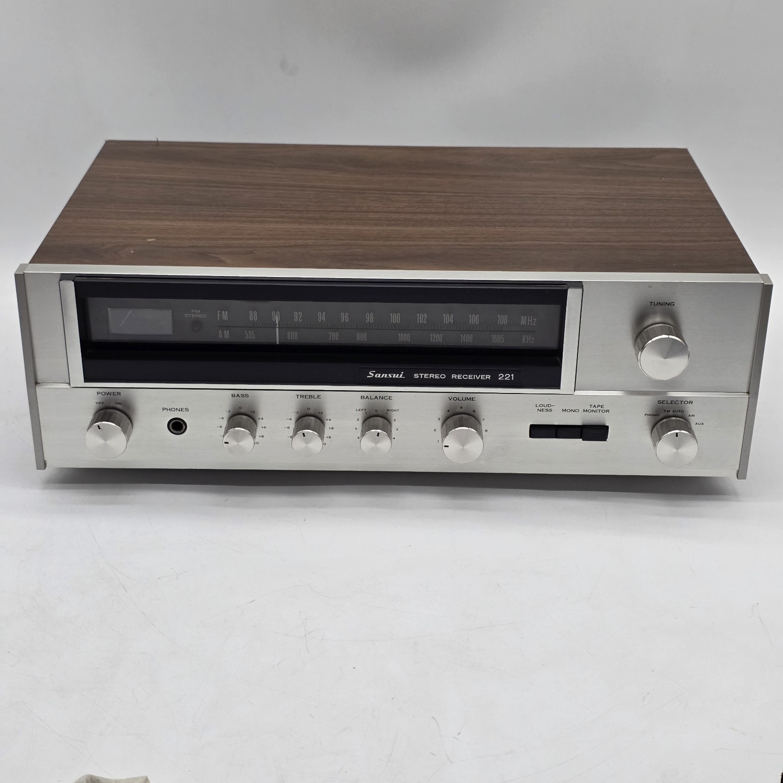 Vintage-Sansui 221 Stereo Receiver FM/AM