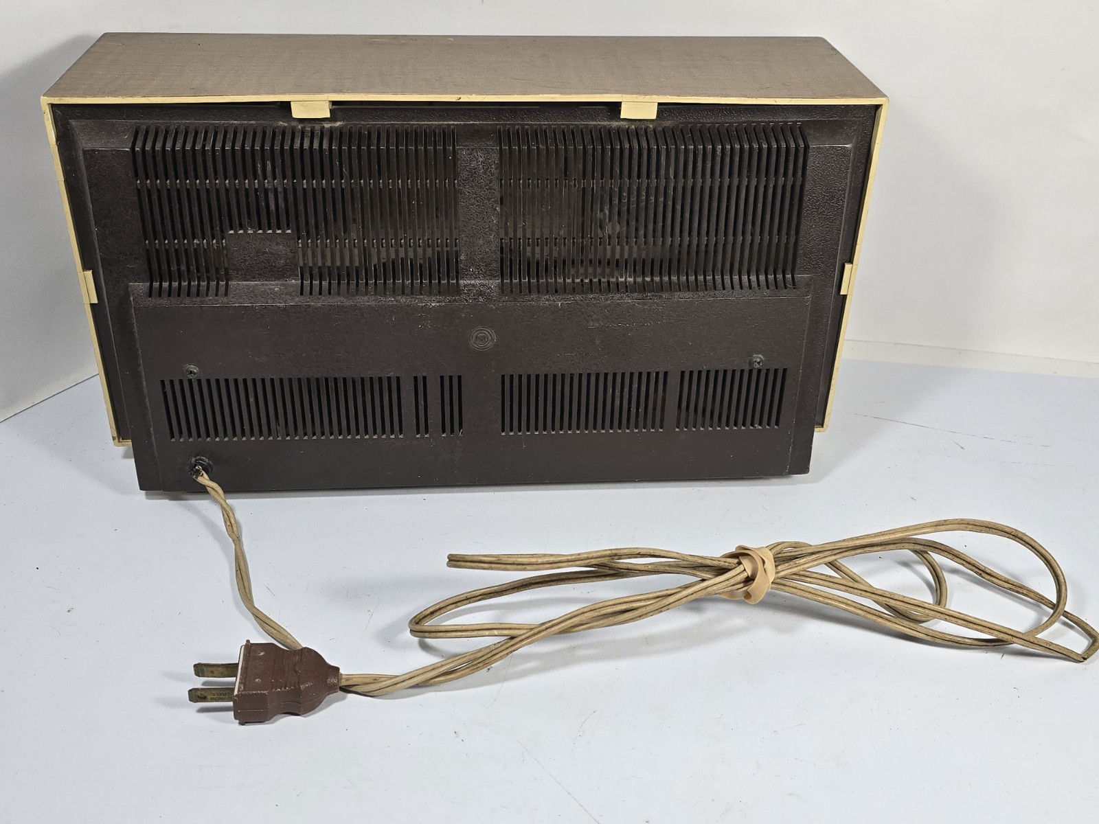 Rare J.C. Penney Pencrest Solid State Model 5513 AM Dual Speaker Radio For Parts