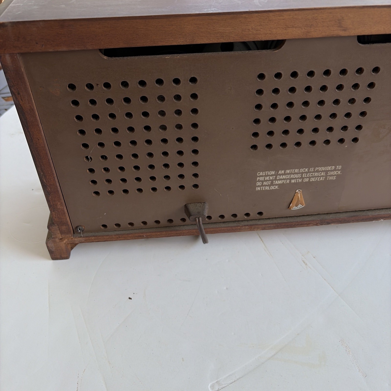 Vintage SEARS Silvertone AM/FM Table Radio Wood Cabinet Missing A Knob