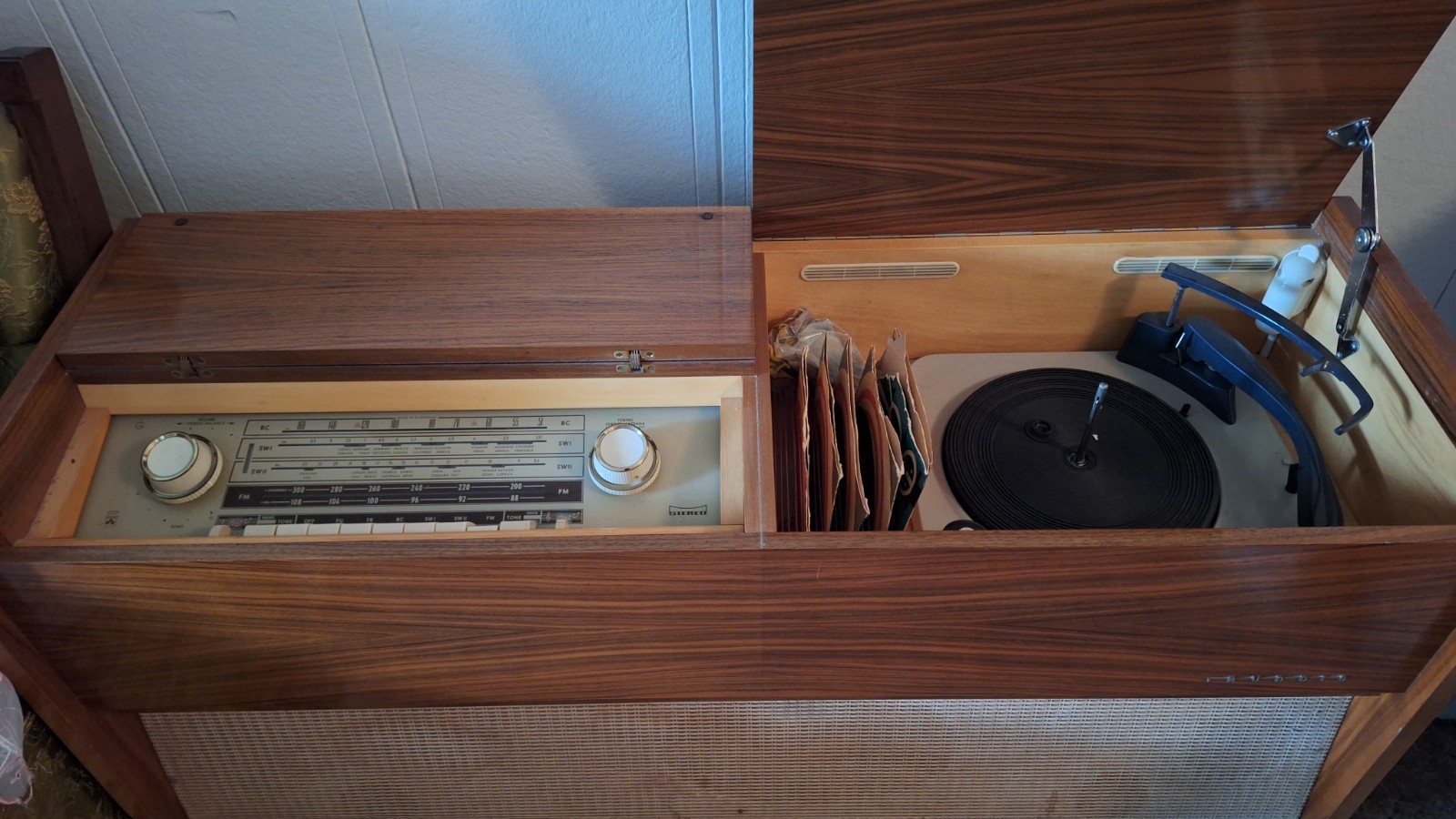 Grundig Console SO342US/Great Cosmetic Cond/1963 All Tube Edition/ One Family