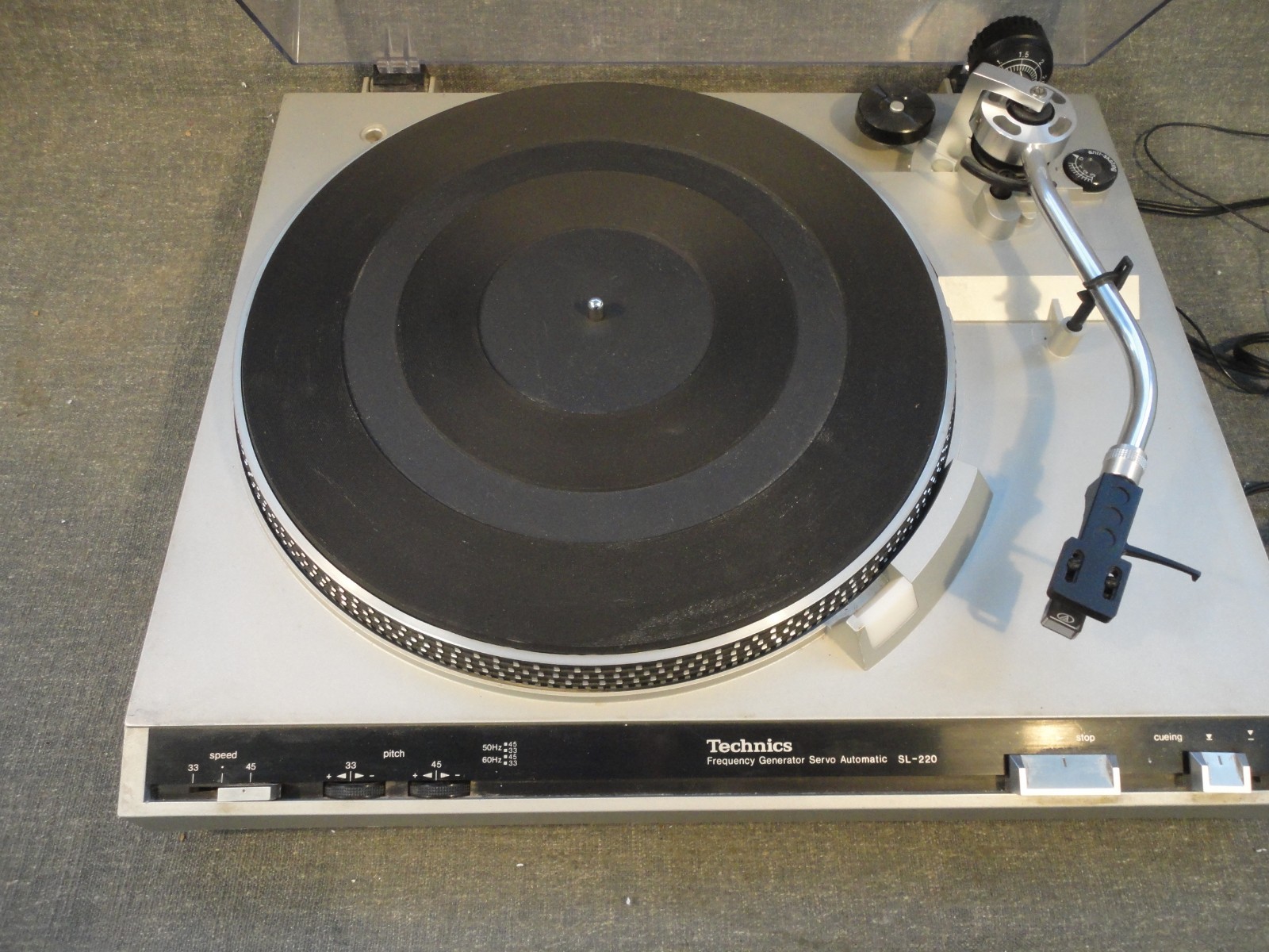 Vintage Technics SL-220 Belt Drive Turntable – FAST SHIPPING!!!
