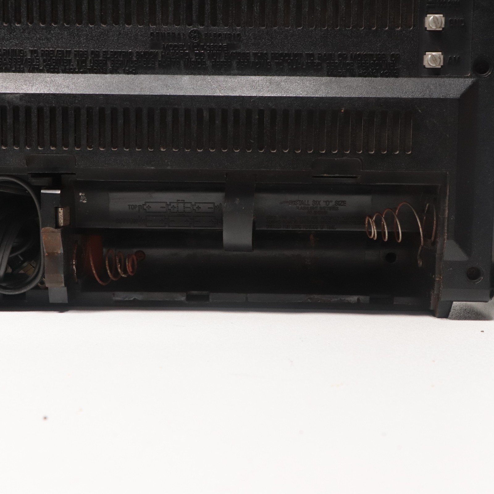 General Electric AM/FM Radio Long Range GE Model 7-2880B Poor Condition Working