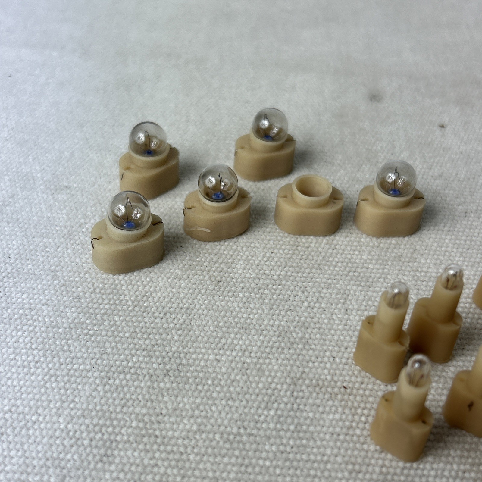 Kenwood kr-10000 iii Lamp Rubber Housing Original Parts – Lamps need replacing