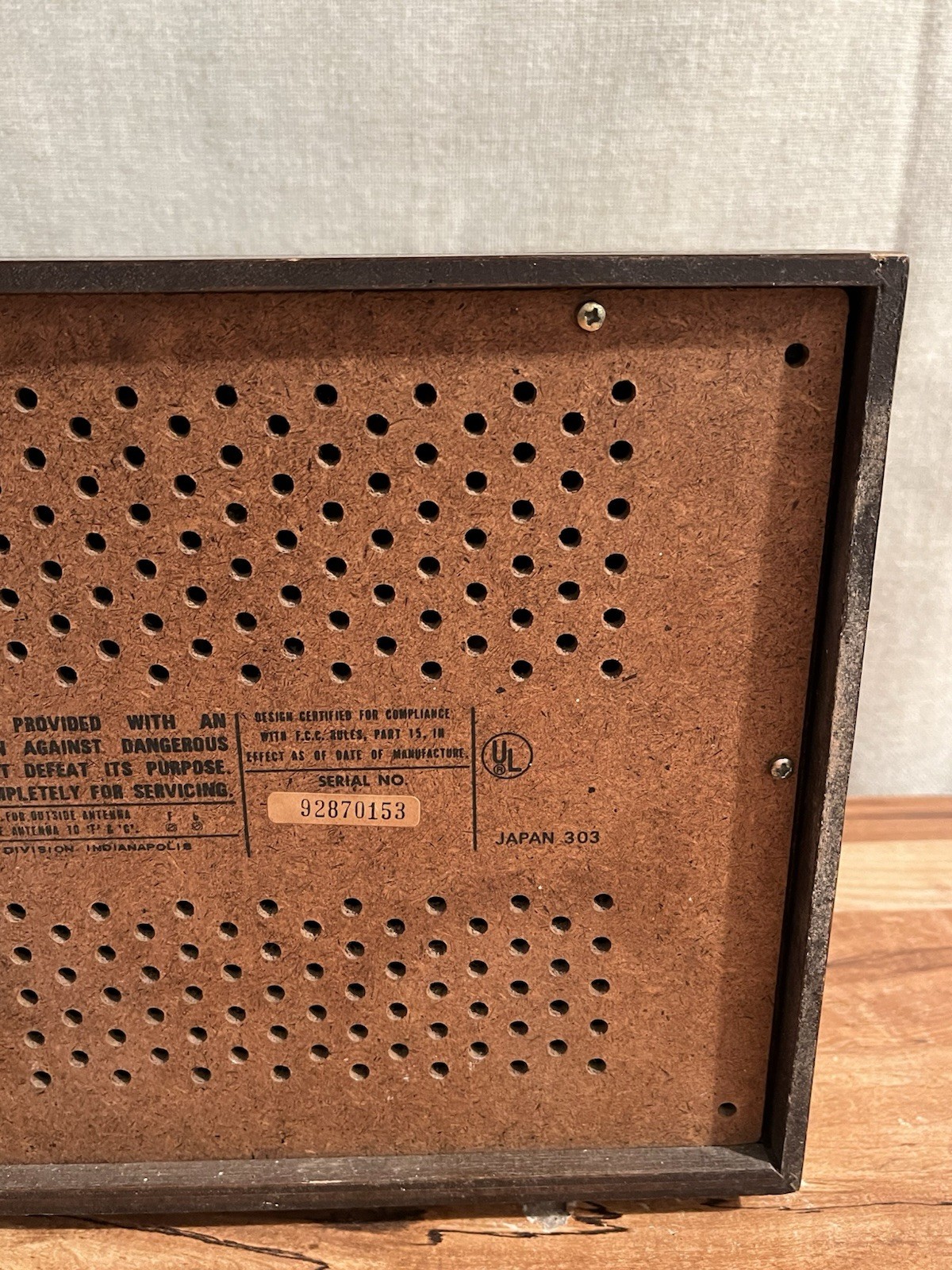 RCA Long Range TRF Solid State Radio RZC275W Walnut (Works – Read)