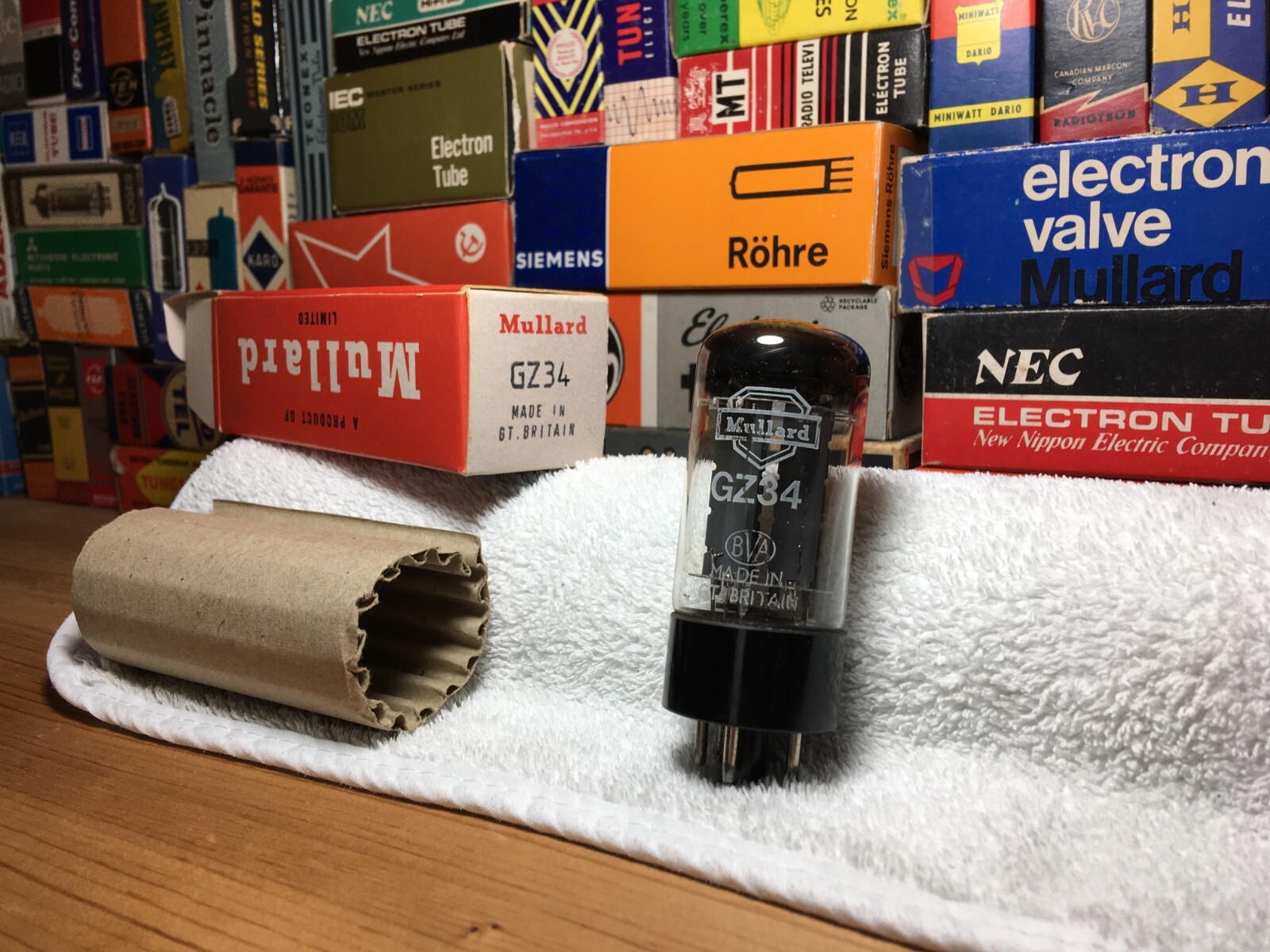 1x OEBox VintageNOS Sawtooth Mullard GtBritain Blackburn GZ34 5AR4 RectifierTube