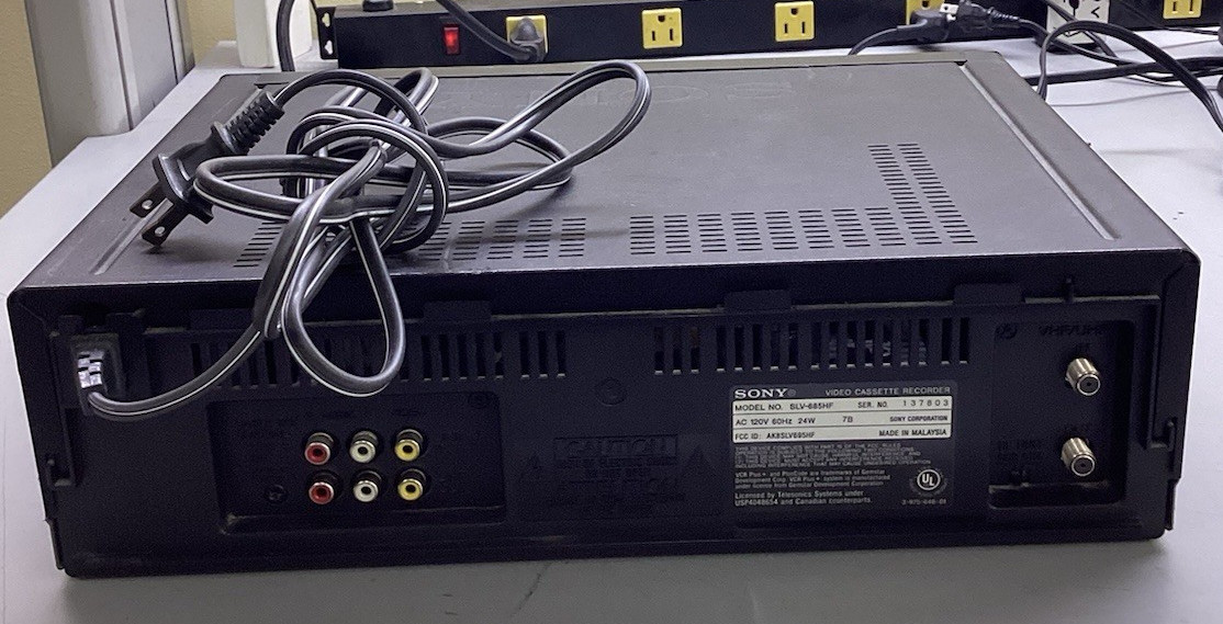 SONY MODEL SLV-685HF VCR