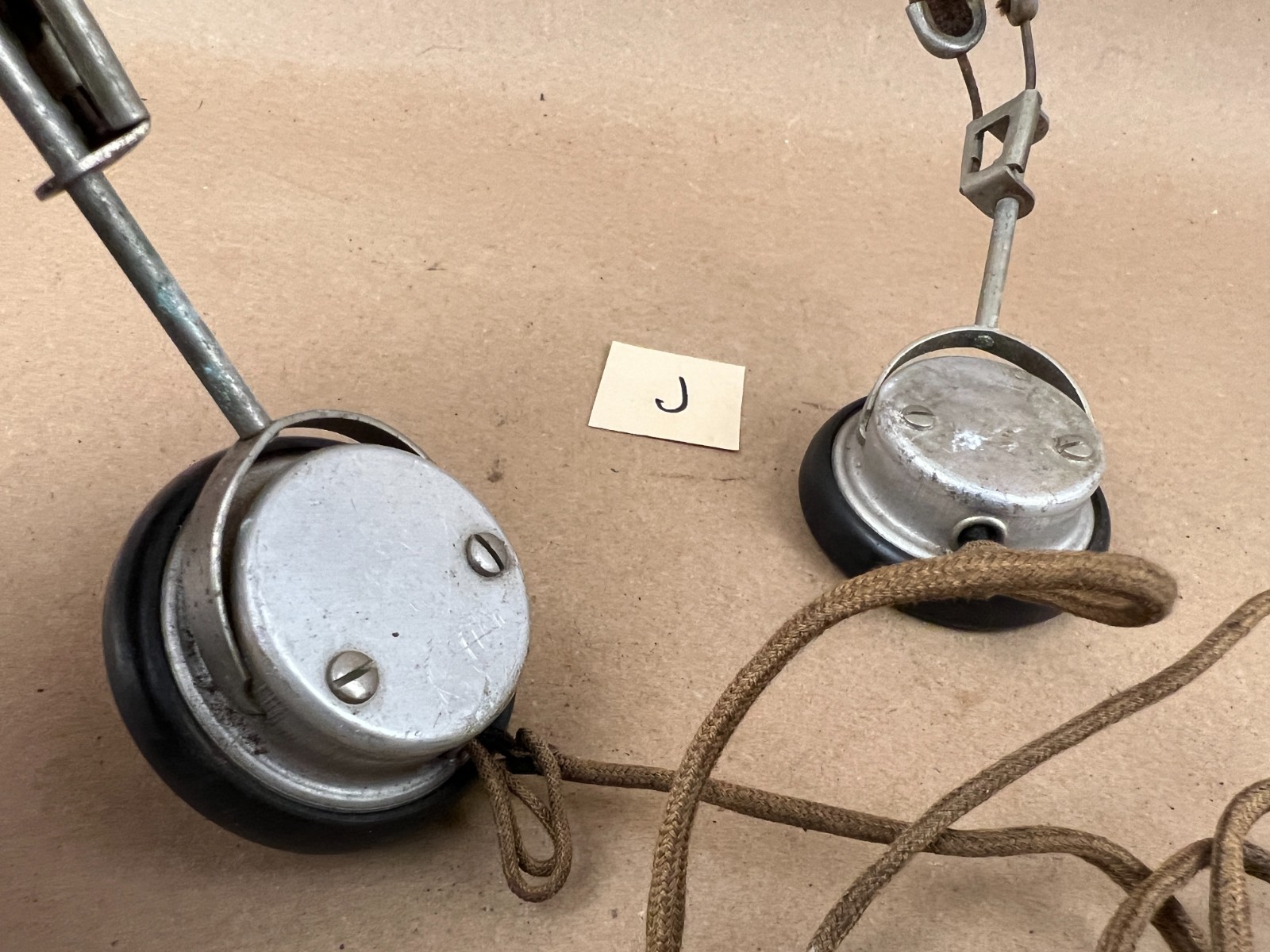 VTG headphones, Unbranded, dual fabric covered band, missing one plug pin