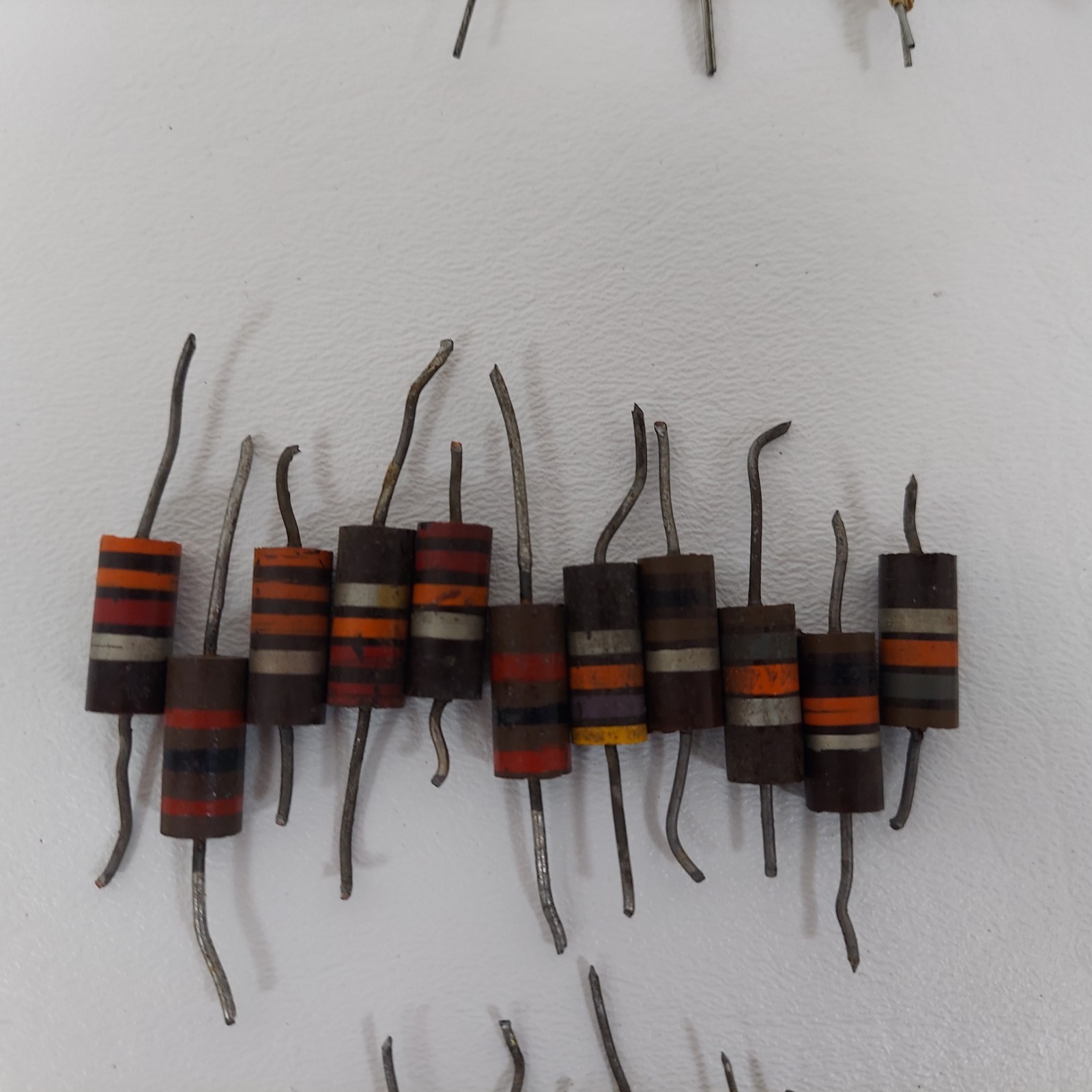 100+ Radio Electronic Carbon Comp Resistor Circuits Allen-Bradley IRC Wood Box