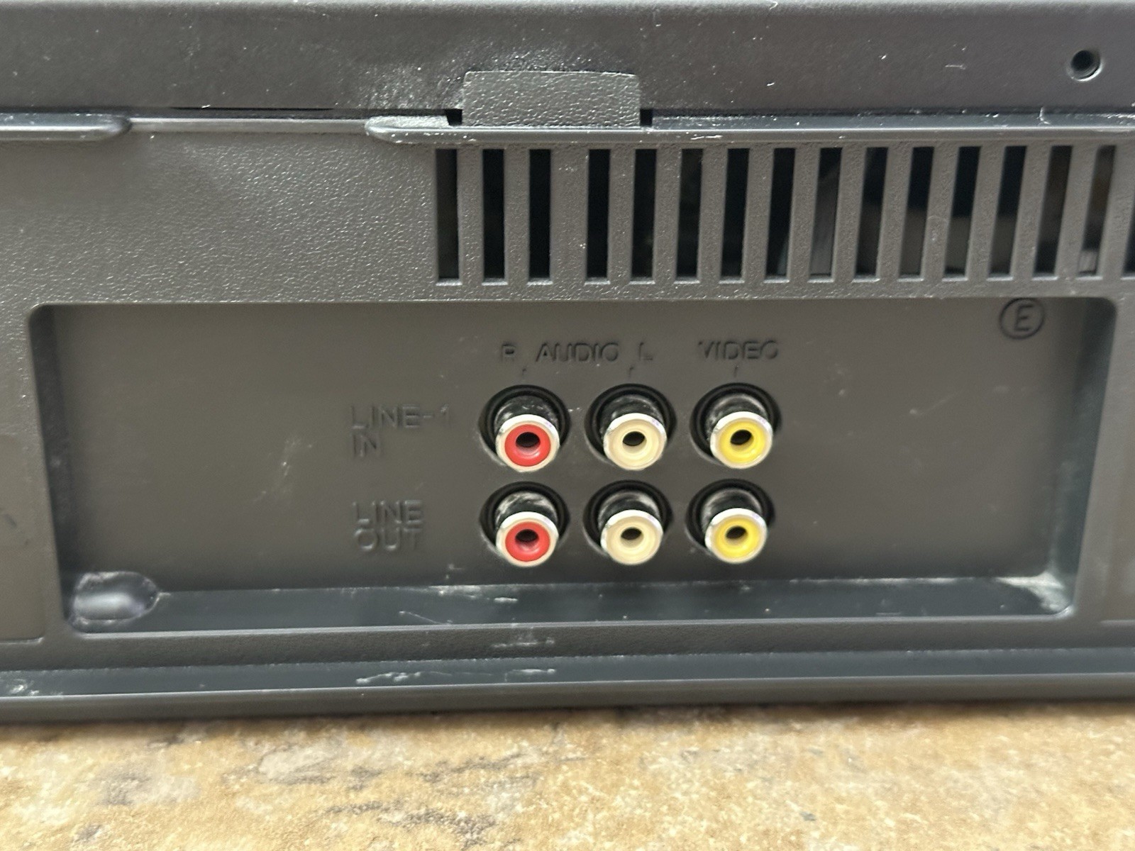 Sony SLV-N71 VCR 4 Head HiFi Stereo VHS Player Recorder w/ Remote