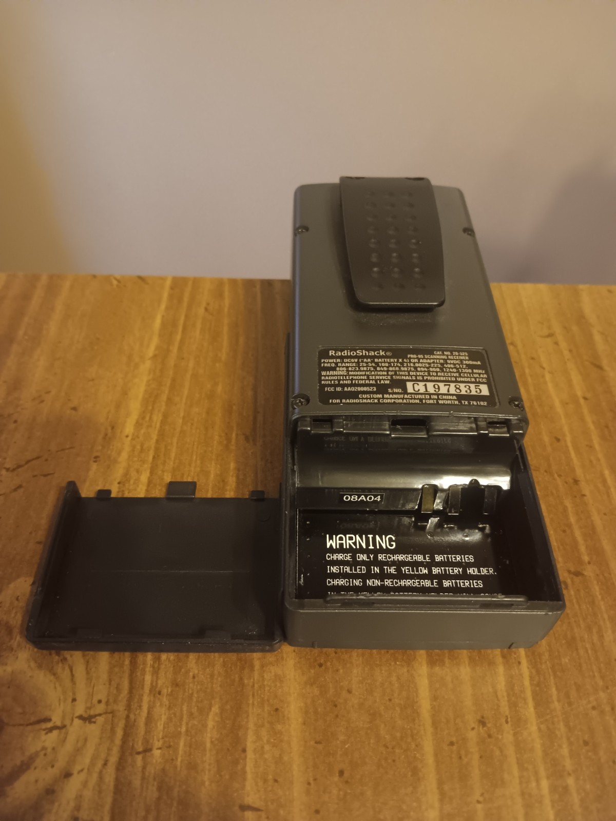 Vintage Worldstar MG-6000 Multi-Band Radio & Radioshack Pro-95 Trunking Scanner