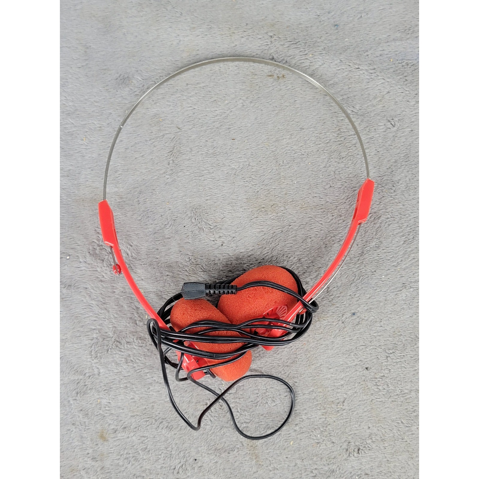 Vintage Style Red On Ear Headphones Lightweight Metal Headband 3.5mm Jack Retro