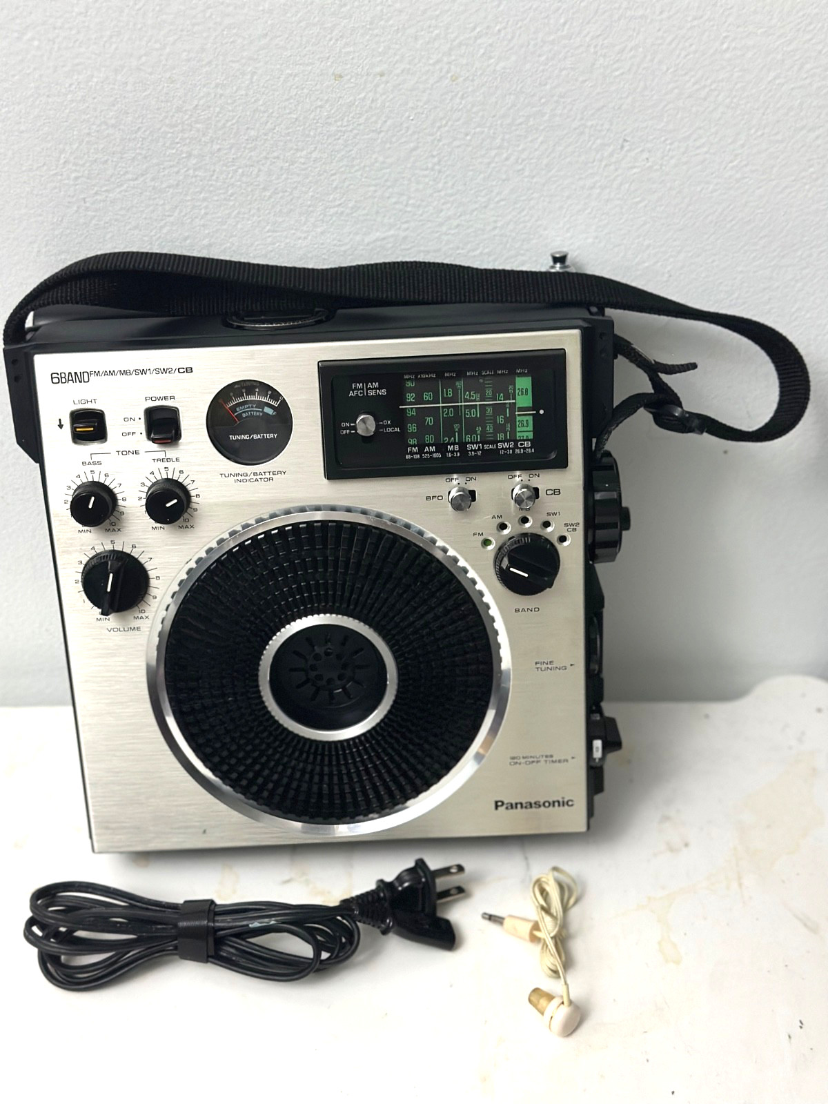 Panasonic 5BAND FM/AM/ SW1-3 Receiver, Model No RF-1150 , Tested/Works.