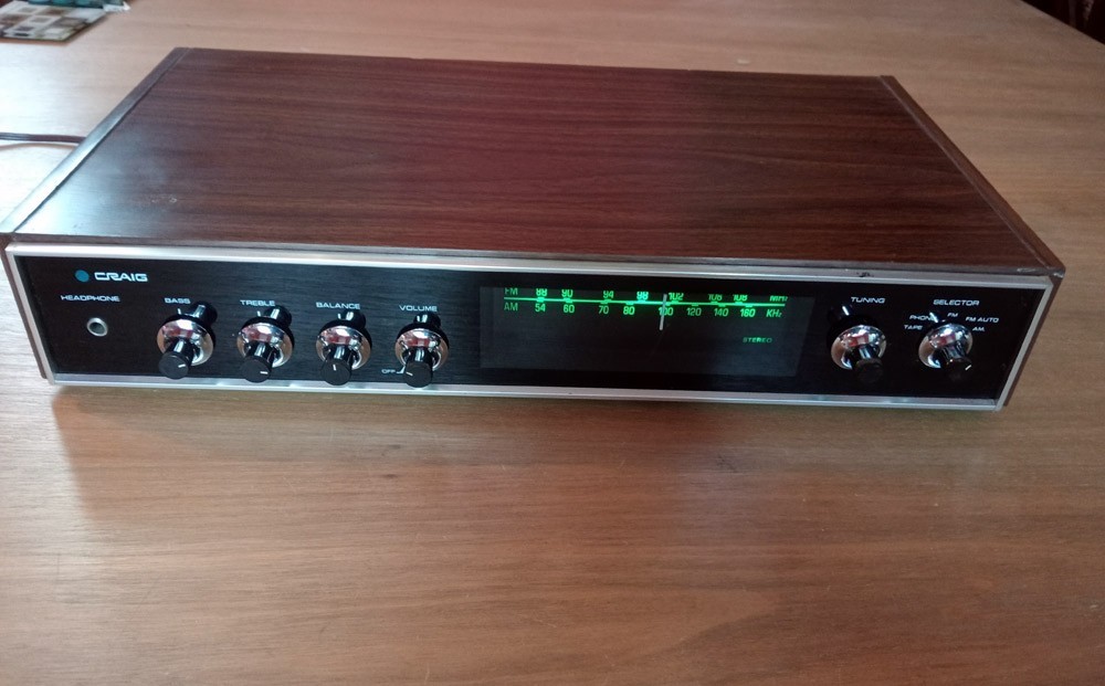 Vintage Craig 1505 AM/FM Stereo Receiver Working but Needs Repair on Audio Chann