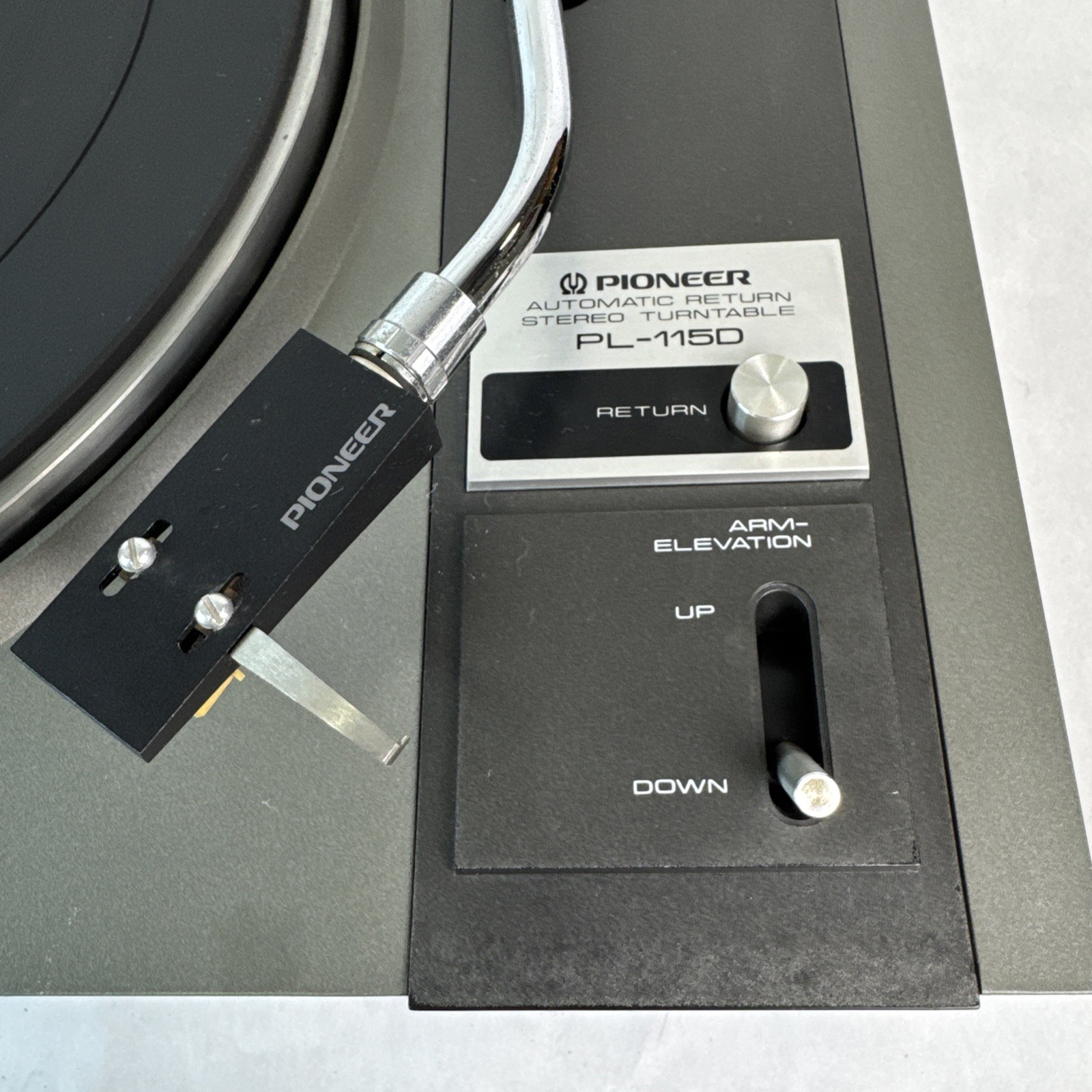 Pioneer PL-115D 2-Speed Belt-Drive Automatoc Return Stereo Turntable