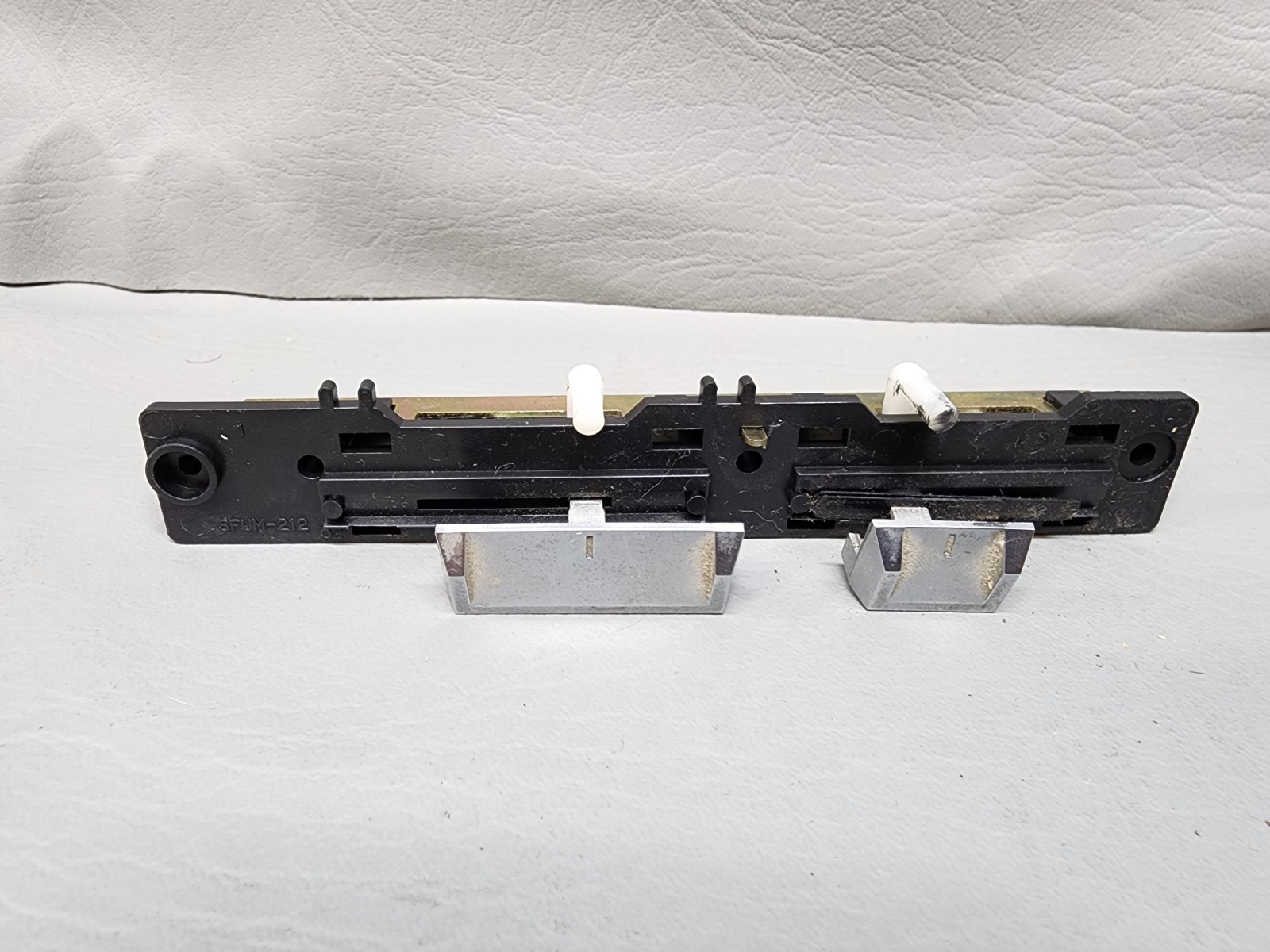 Technics SL-210 Turntable Parting Out – Knob Lever 0882