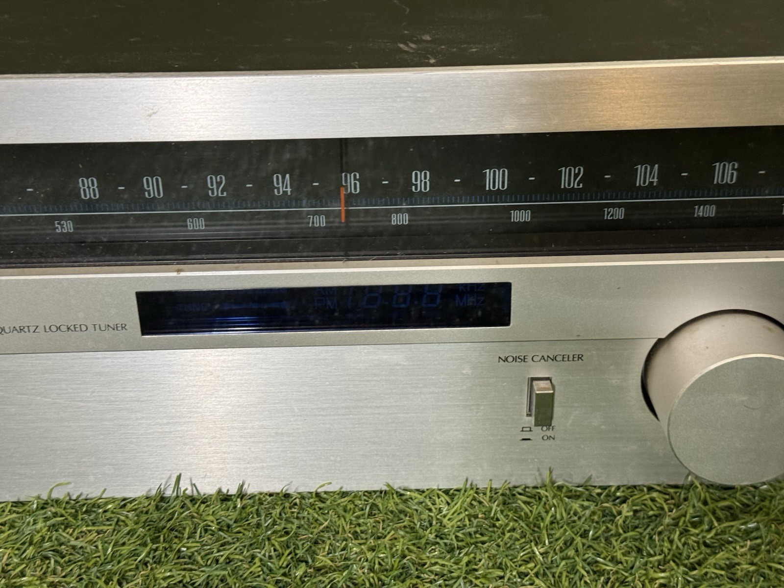 Sansui T-80 Digital Quartz Locked AM/FM Tuner TESTED *READ DESCRIPTION