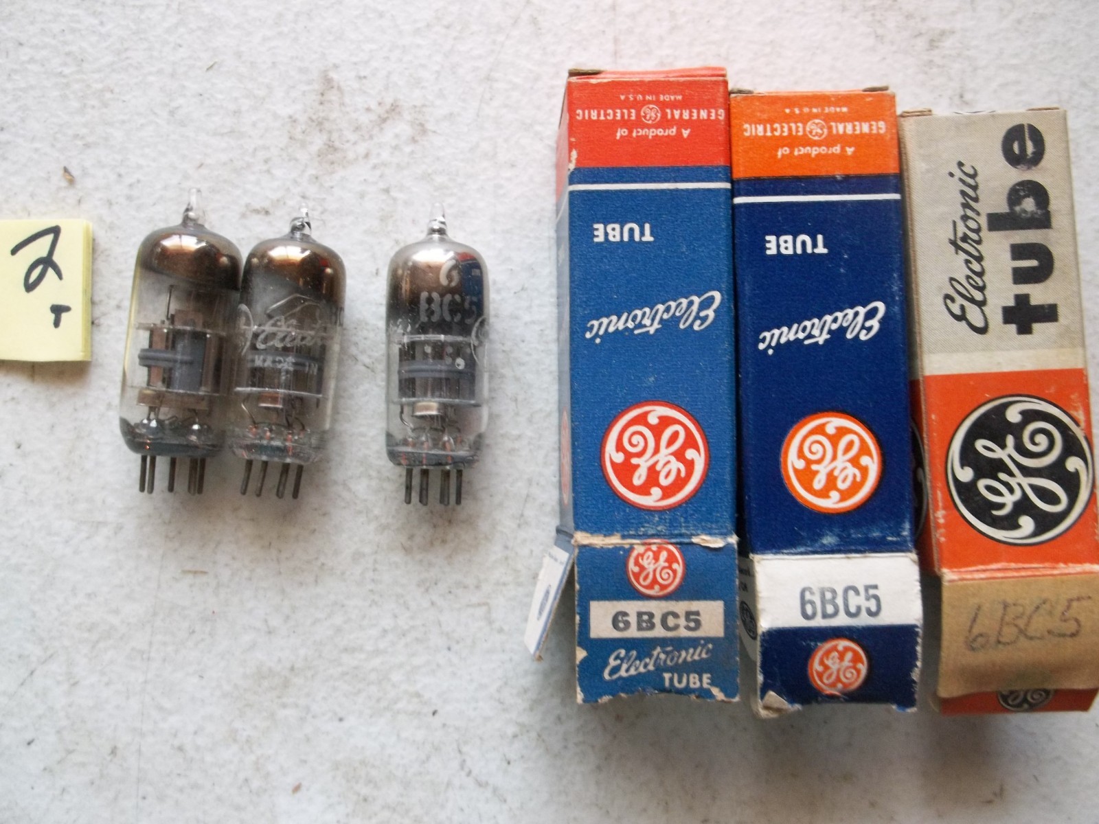 LOT OF 3 NEW IN BOX GE ELECTRON TUBE 6BC5 (332)