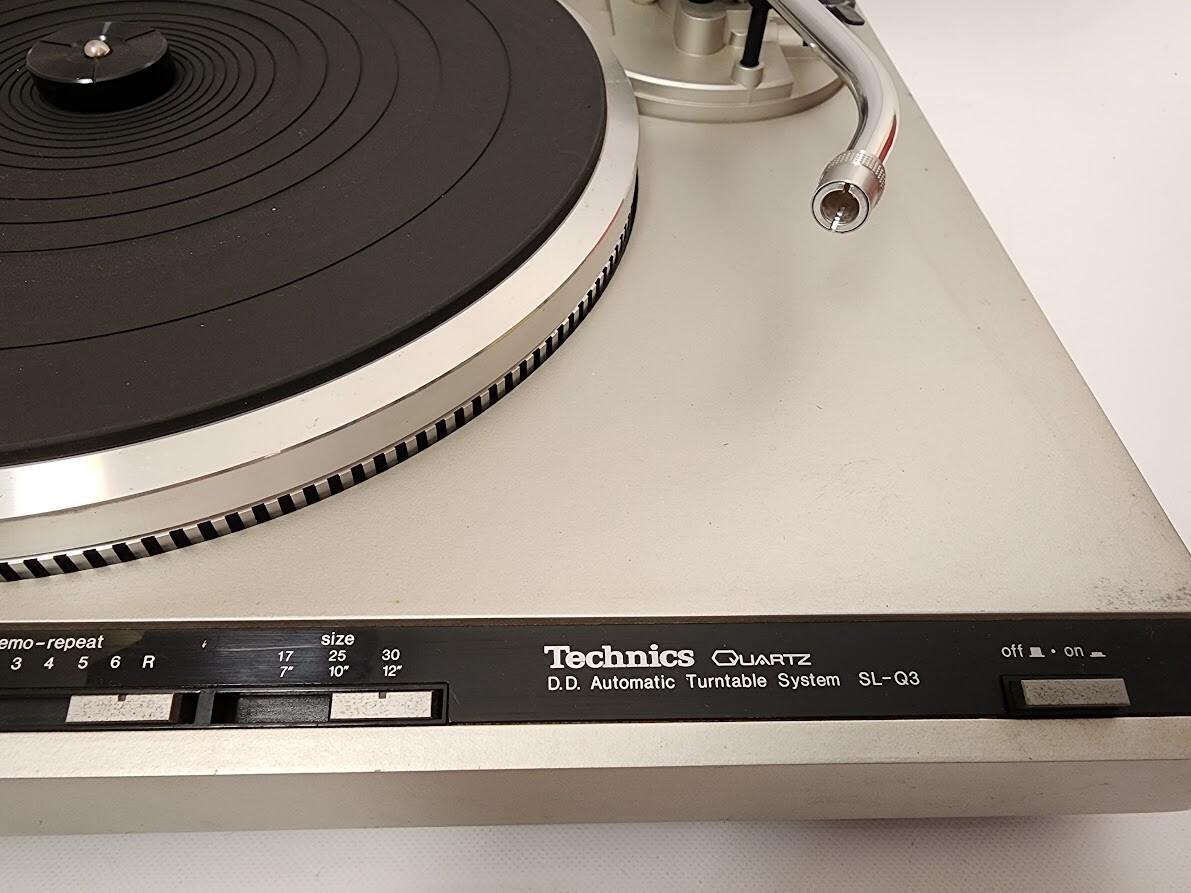 Technics SL-Q3 Direct Drive Automatic Turntable System