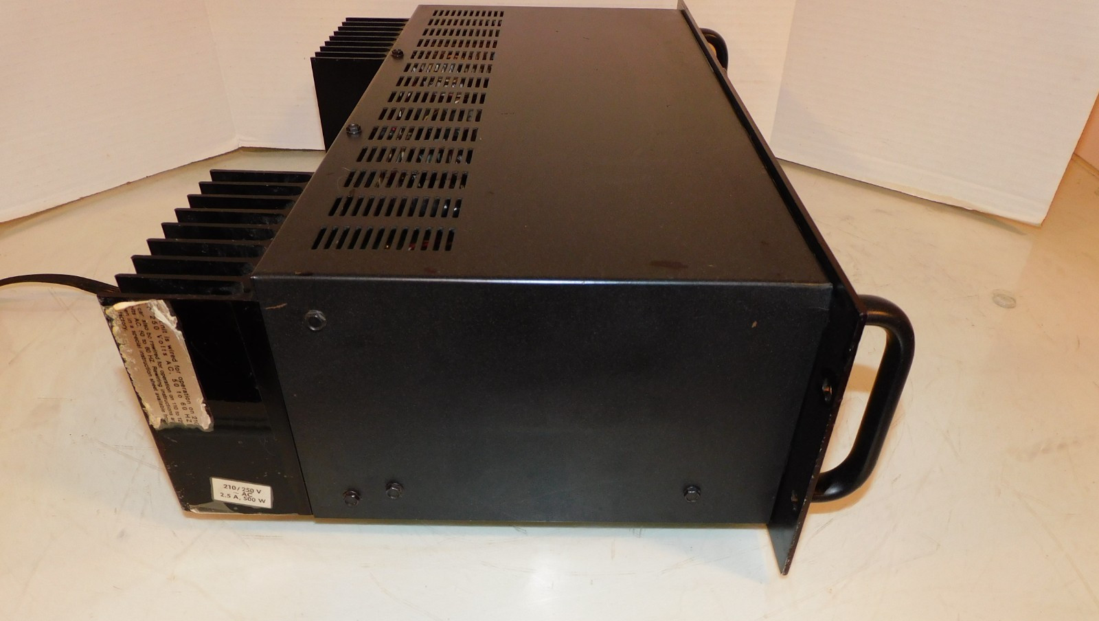 Soundcraftsmen A2502 Stereo Power Amplifier in Excellent Working Condition