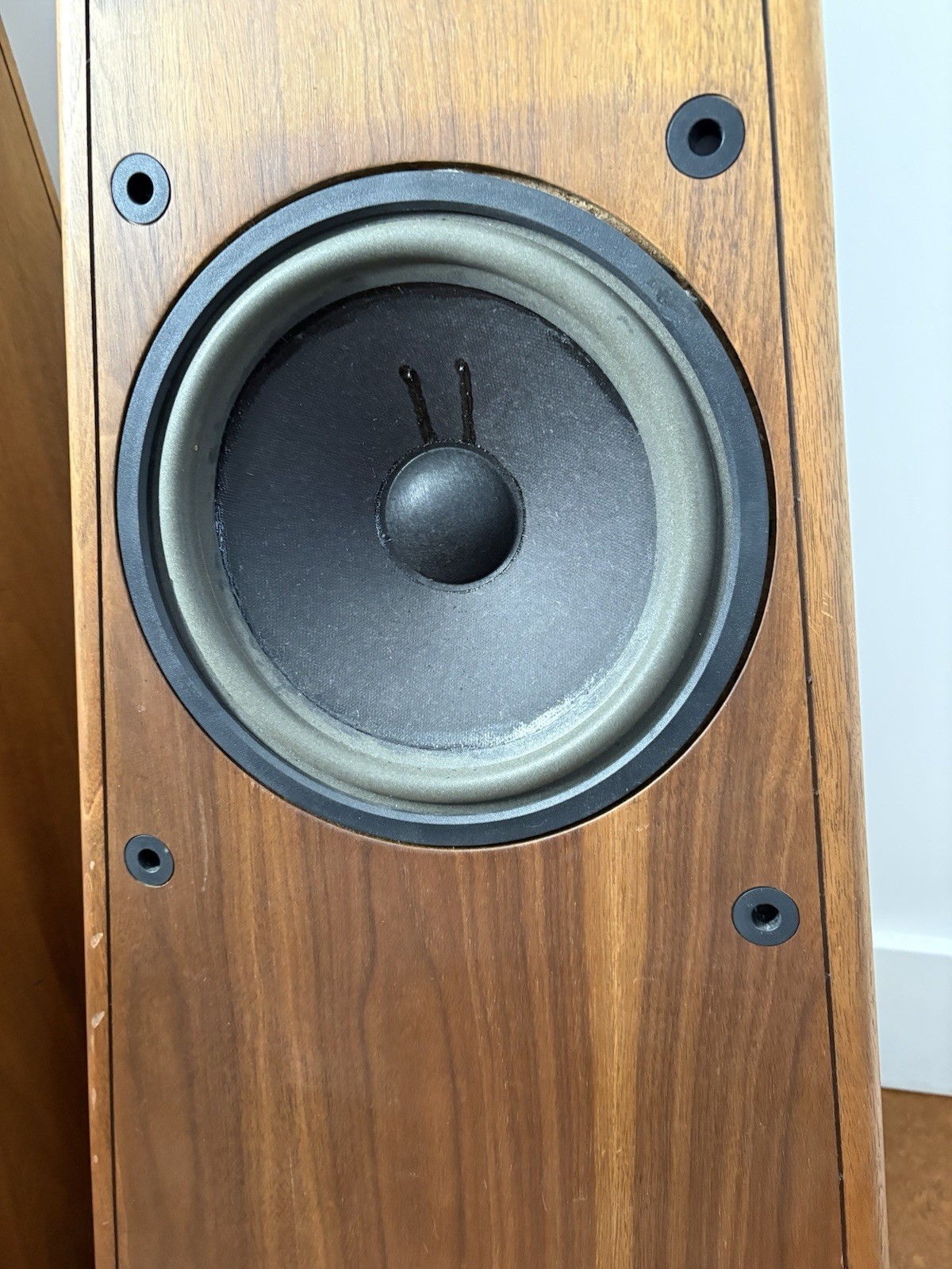 Epicure 3.0 Pyramid Speakers -3 Way – 10″ & 6″ Woofers Mid Century Modern Mcm