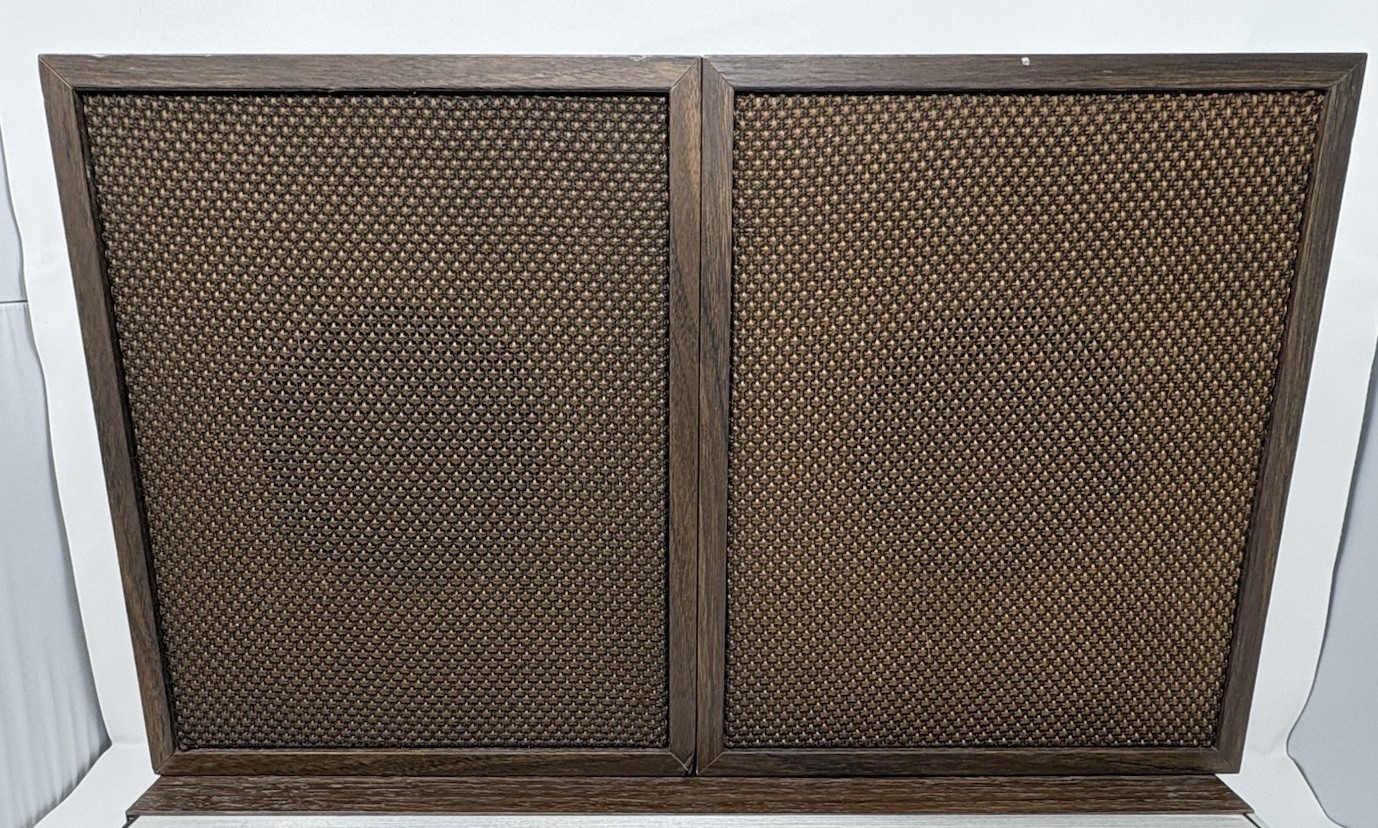Vintage Radio Shack SOLO-5 Full Range Speakers in Walnut Look Cabinet – 8 Ohm
