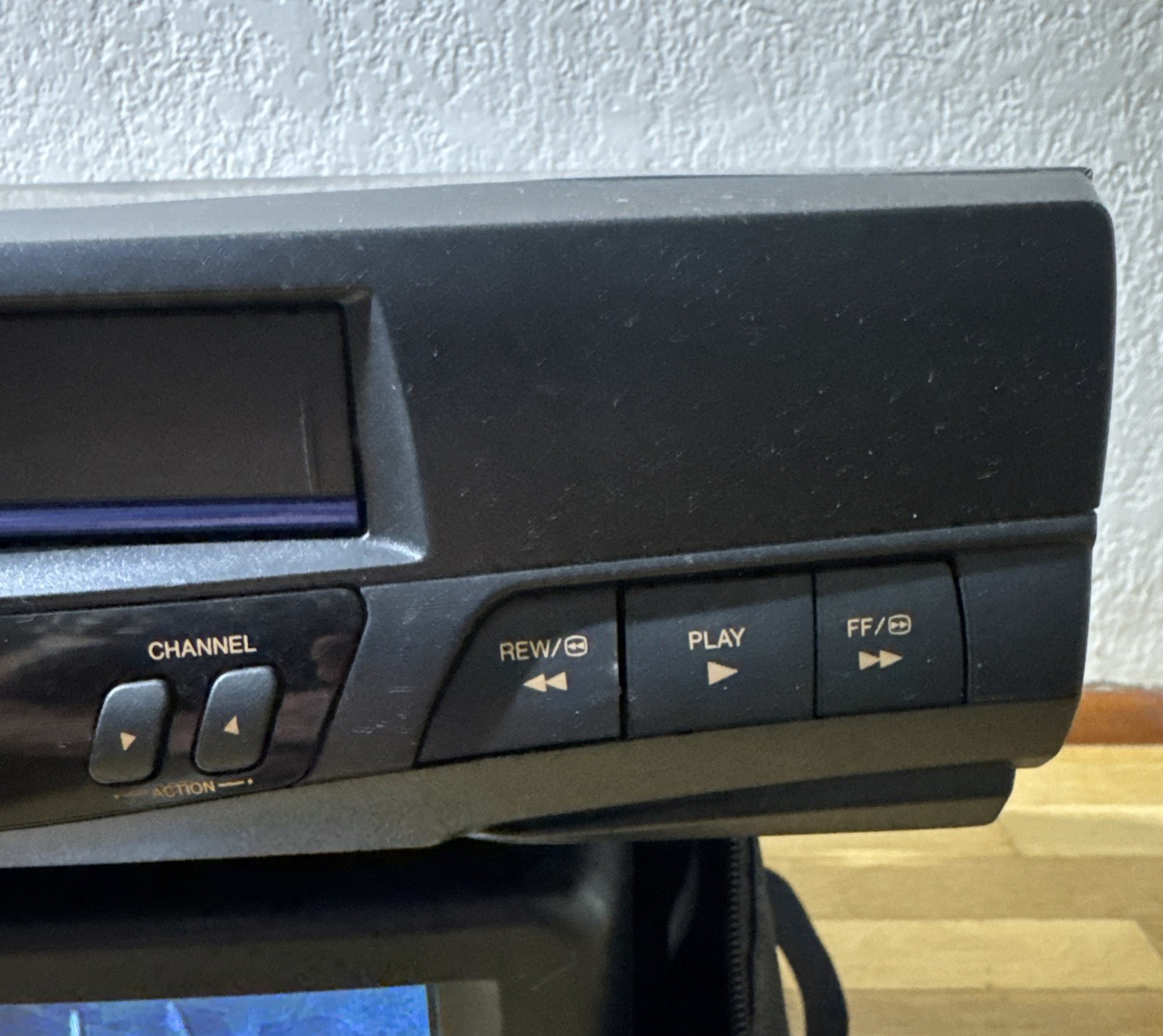 Panasonic Blue Line Omnivision PV-9450 4-Head Hi-Fi VCR No Remote Tested & Works