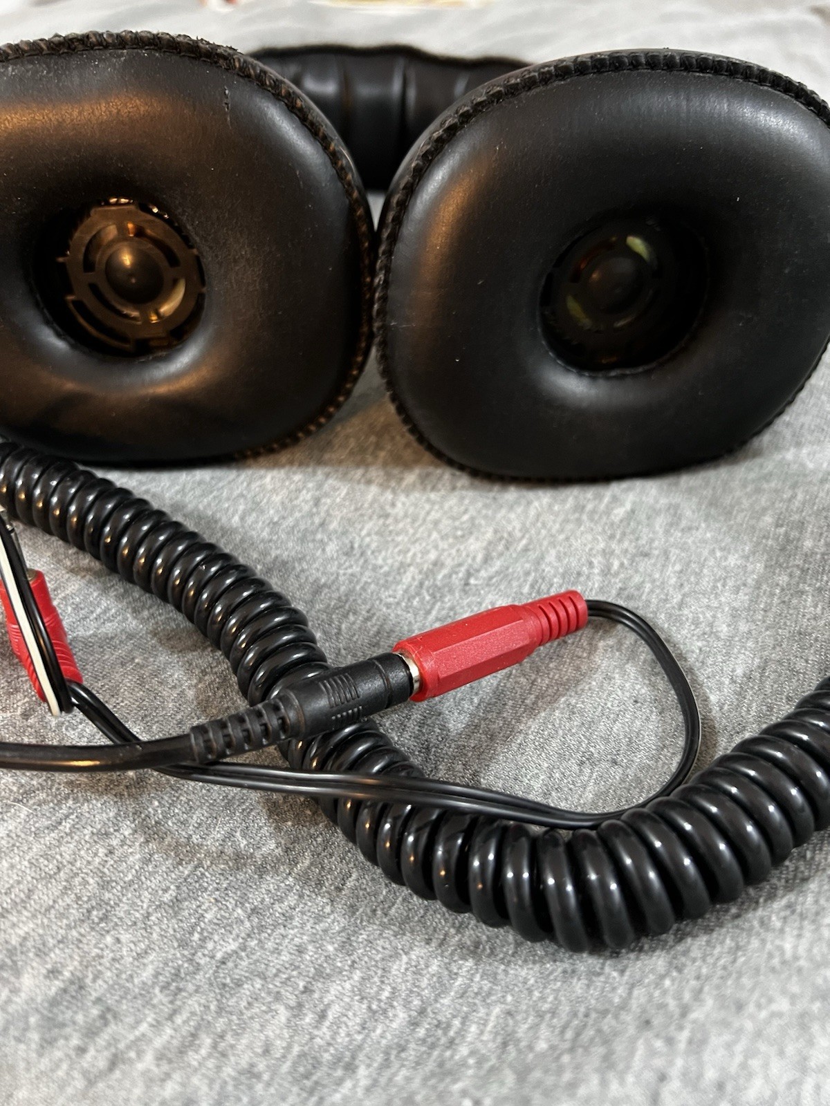 Vintage Optimus Nova 57 RadioShack Headphones Has A Splitter For Two Headphone