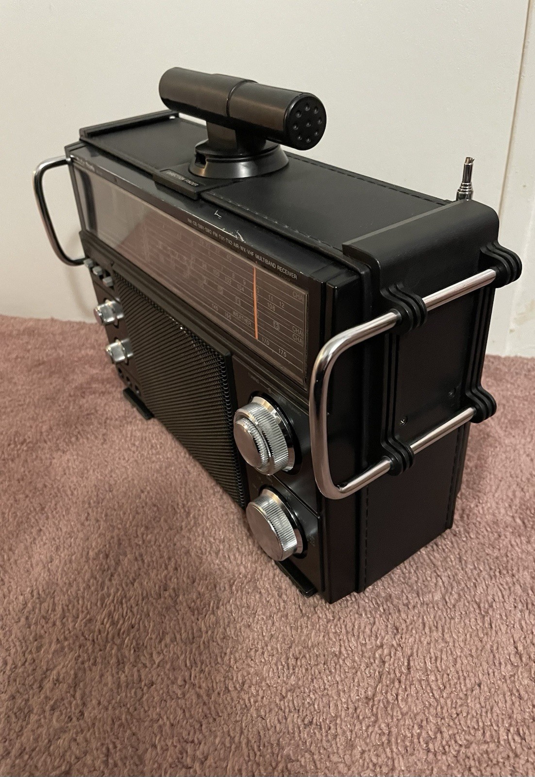 Radio Shack SW-100 AM/FM/Shortwave/CB/AIR/WX Multiband Radio