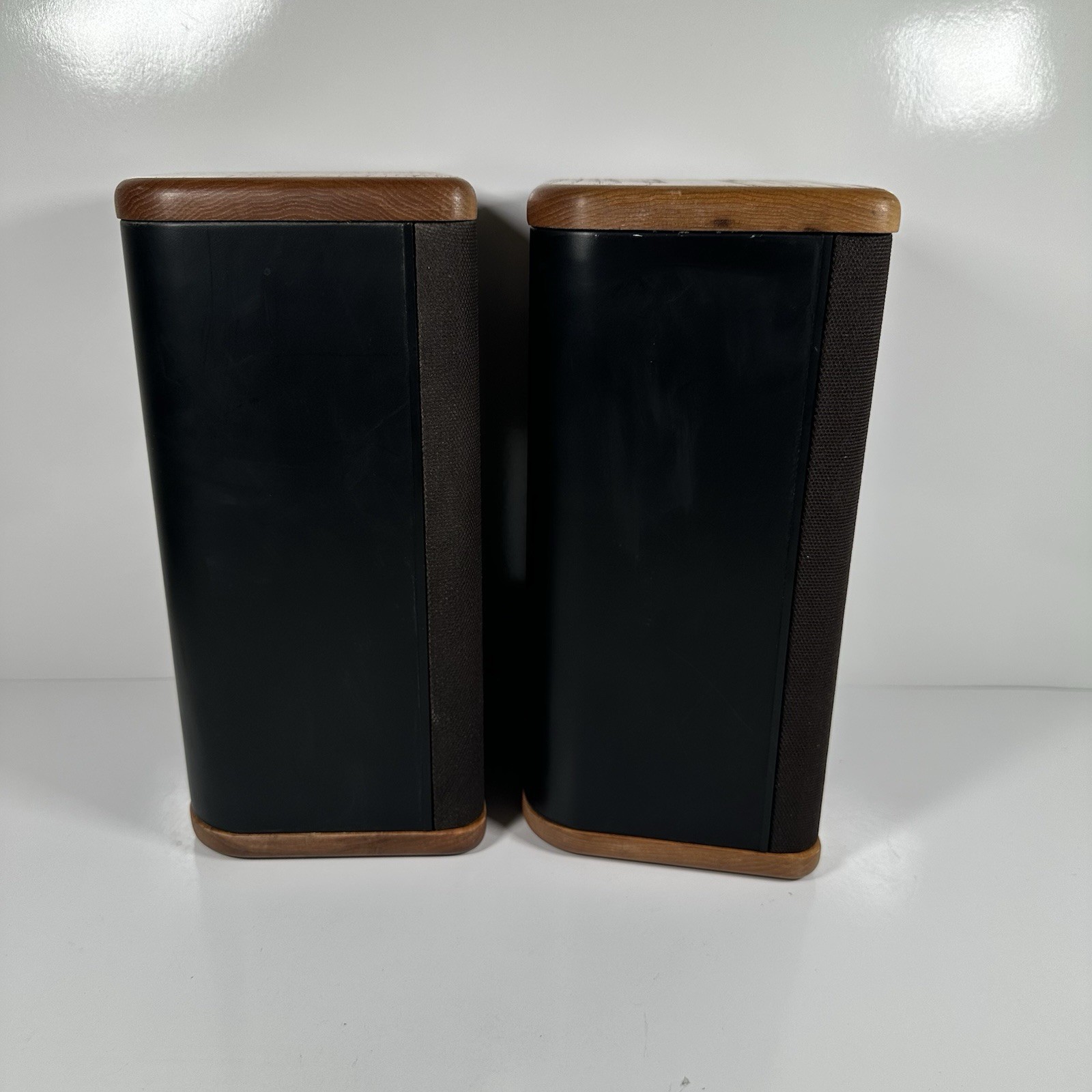 Vintage Advent Book Shelf Speakers Pair 10-40W 8 Ohm Wood Grain 11 x 6.5 Tested