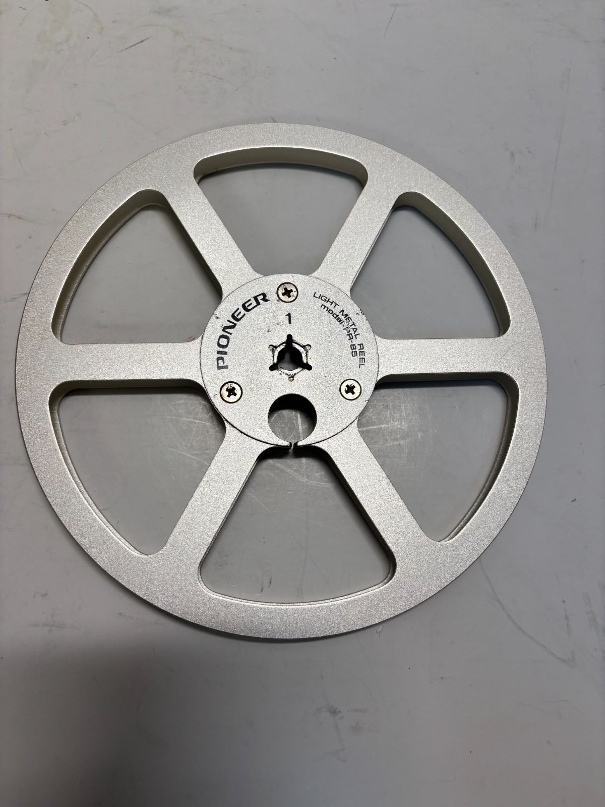 (1) Original, PIONEER MODEL PR-85 7″ LIGHT METAL TAKE-UP REEL – WITH BOX