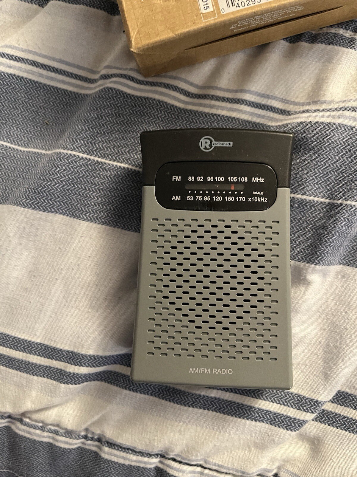 Vintage Radio Shack AM FM Pocket Radio Model 1200586