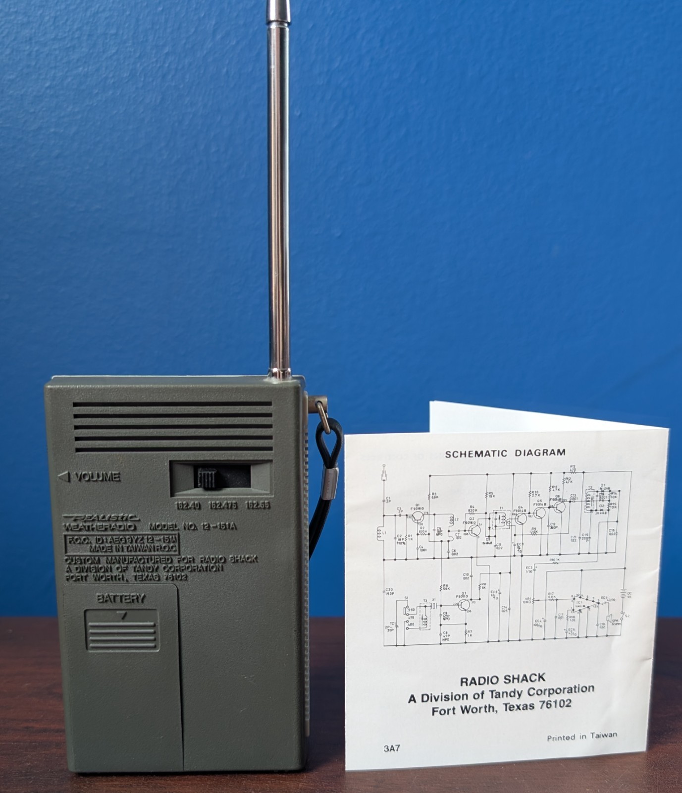 Realistic Pocket Crystal Controlled Weatheradio 12-151A + Owner’s Manual, Works!