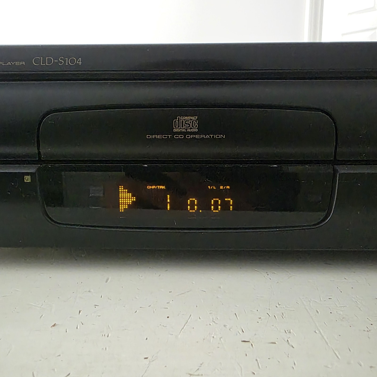 Pioneer CLD-S104 LaserDisc Player – TESTED Working – No Remote