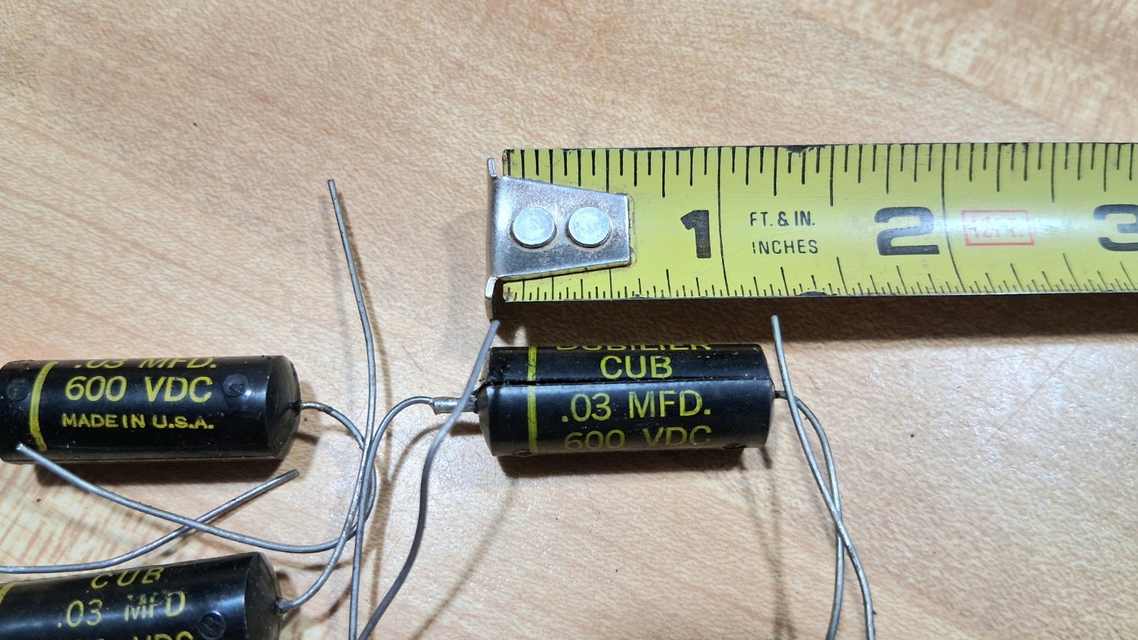 Lot of 8 NOS Cornell Dubilier .03 uf 600v Cub Axial Capacitors Molded PIO