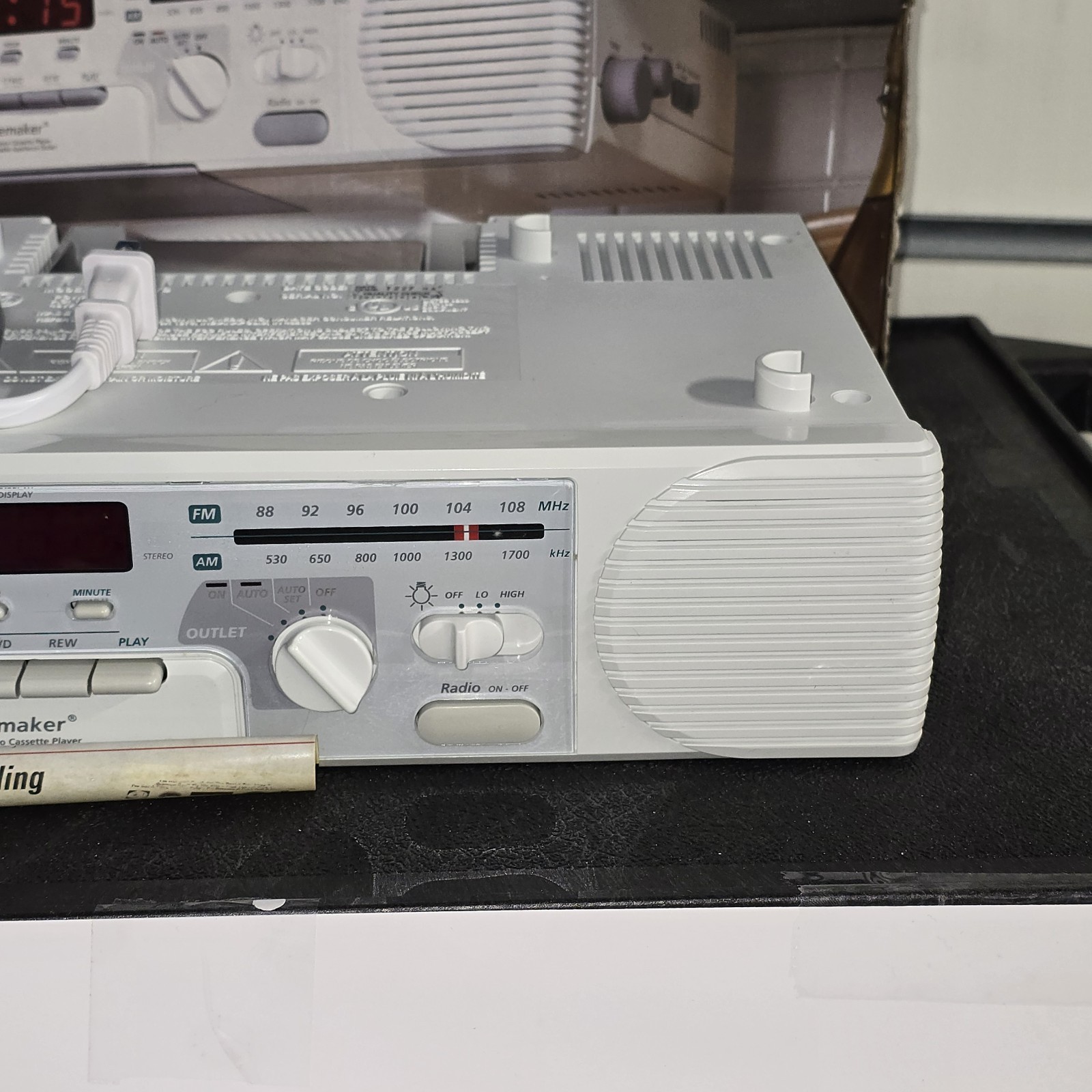 GE Spacemaker Vintage White AM/FM Cassette Player 7-4287A Under Cabinet Mint