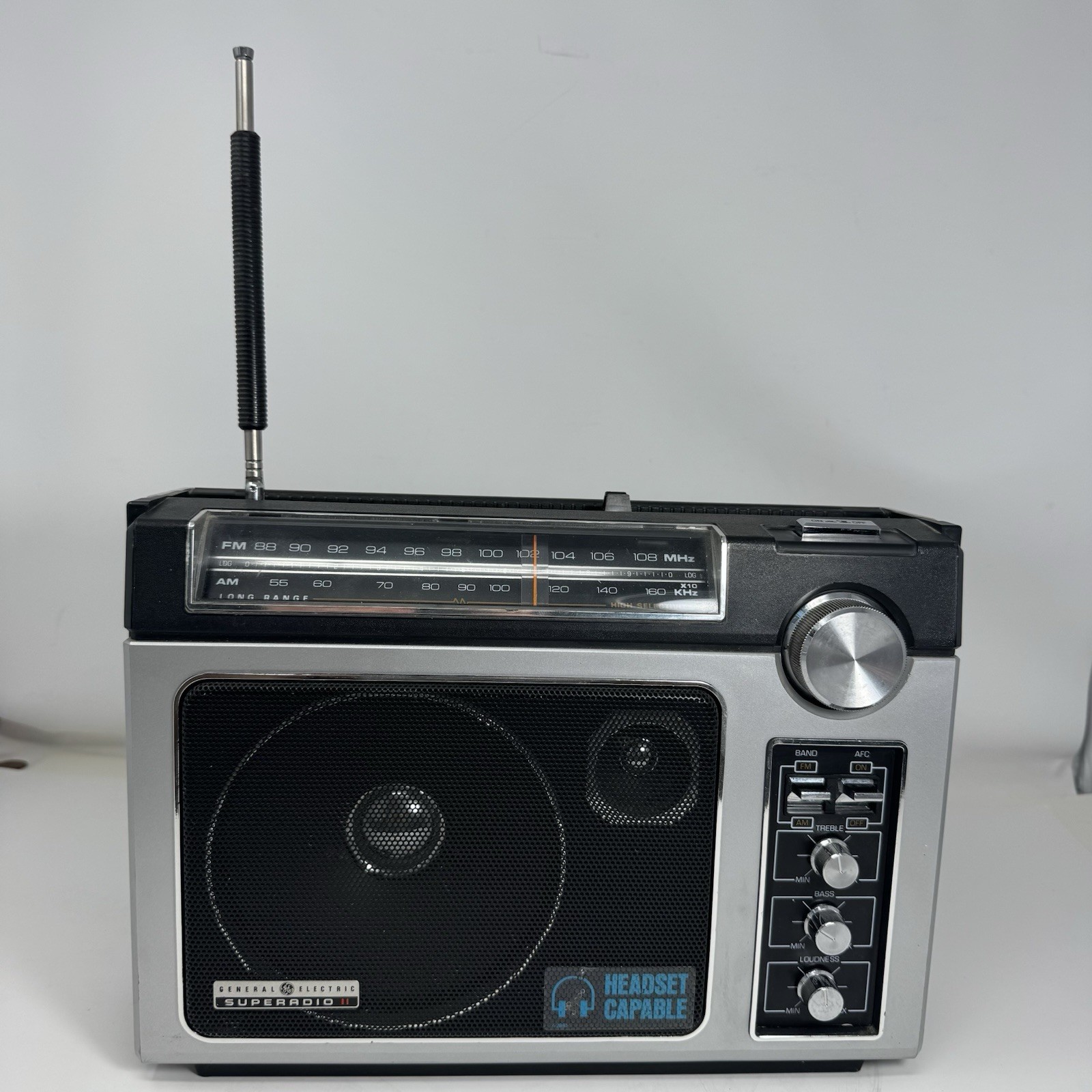 VINTAGE SUPERRADIOII GENERAL ELECTRIC 7-2885F GE LONG RANGE AM/FM TESTED WORKING