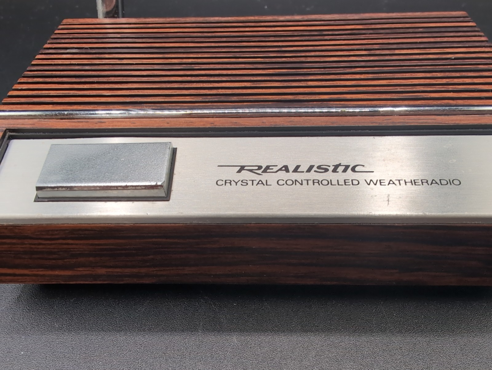 Vtg Realistic Crystal Controlled Weatheradio Weather Radio 12-141 Radio Shack