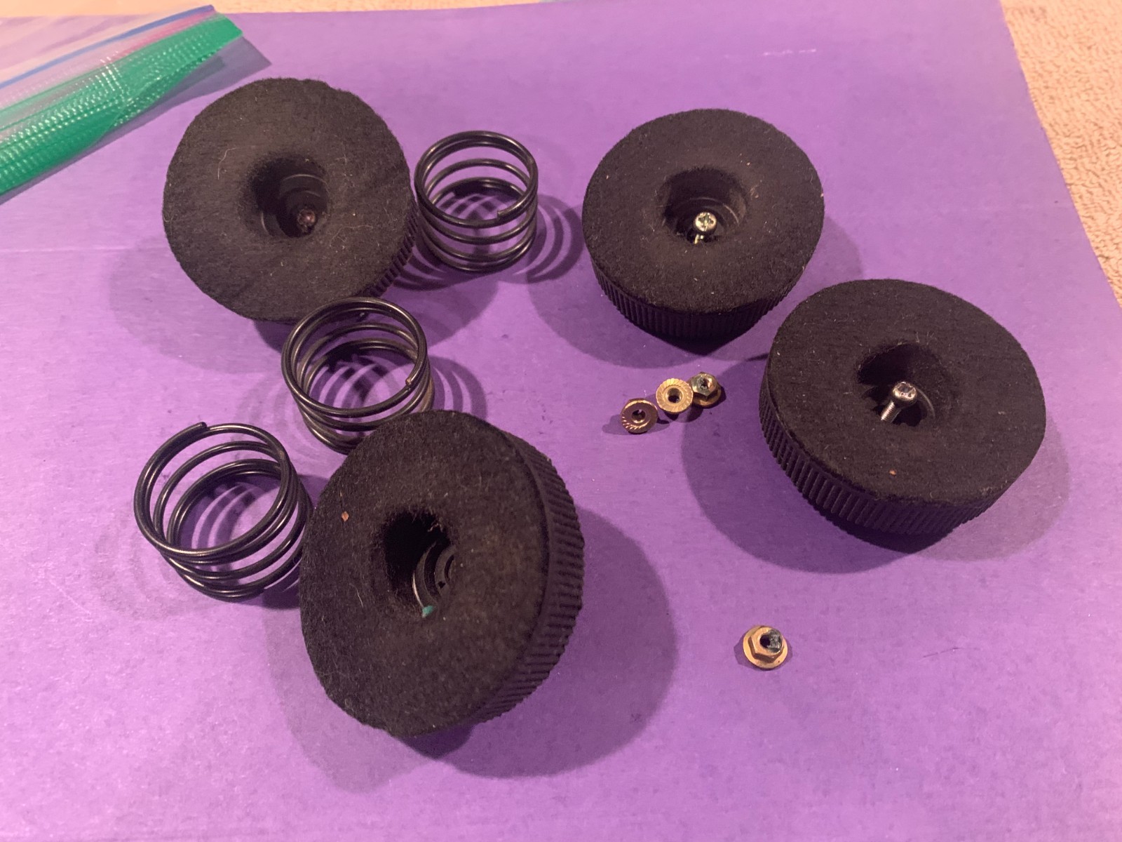 Technics SL-220 Stereo Turntable – Parting Out – Set of 4 Feet and Screws