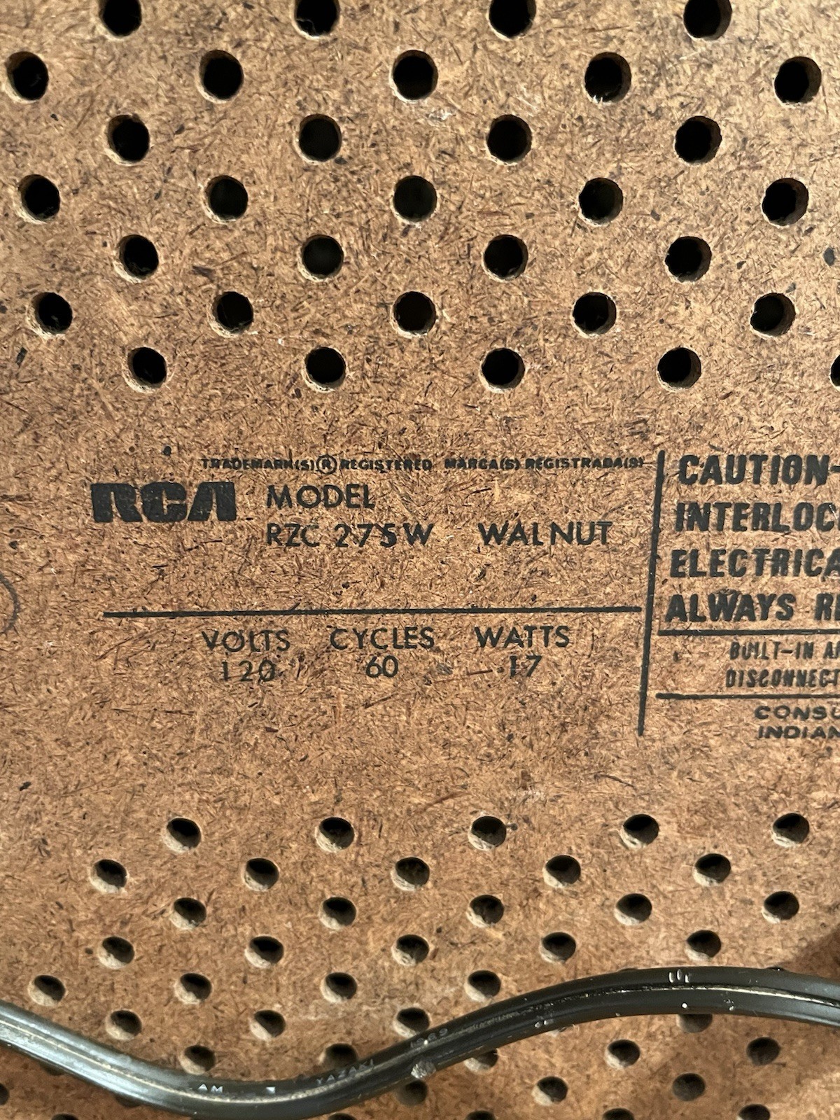 RCA Long Range TRF Solid State Radio RZC275W Walnut (Works – Read)
