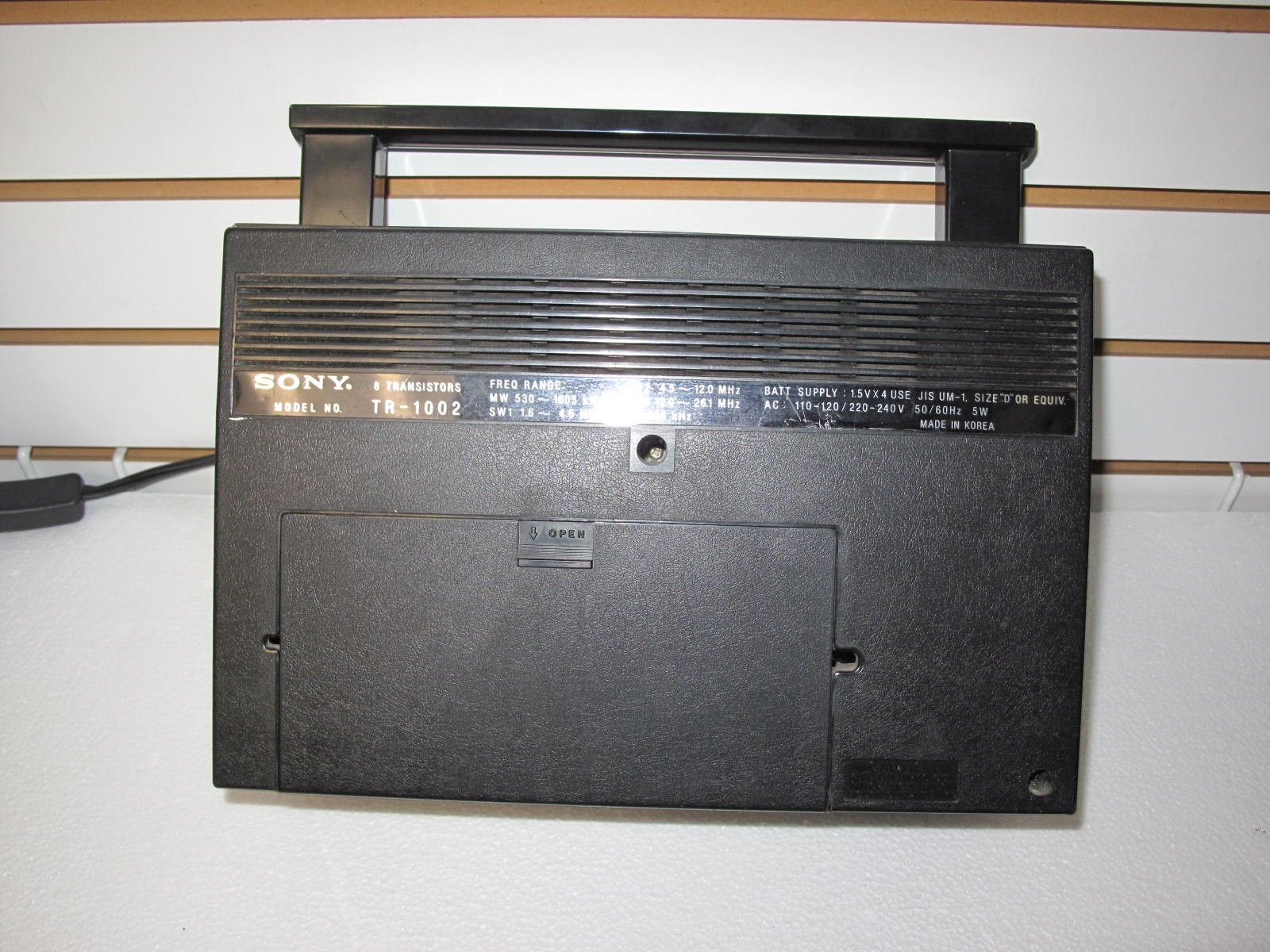 Sony, TR-1002, Radio, Pre-owned, Not sure if it works