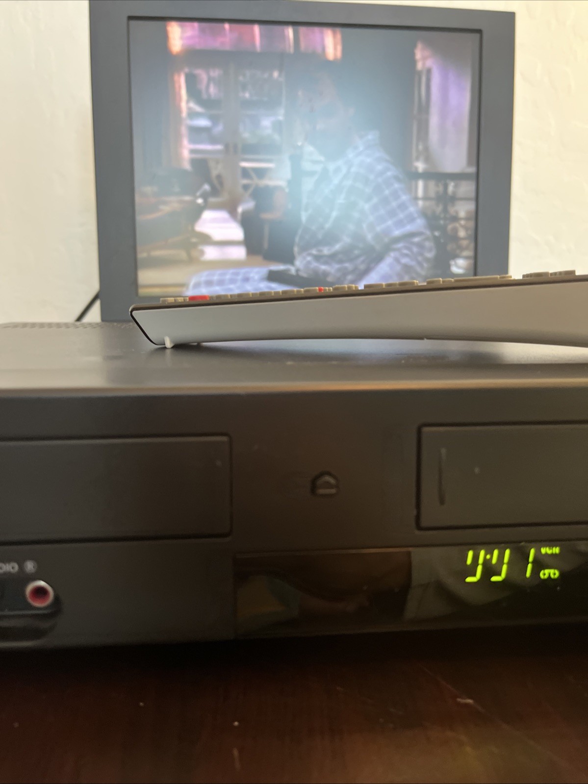 Samsung DVD-V9800 DVD VCR Combo Player VHS Tape Cassette recorder Remote