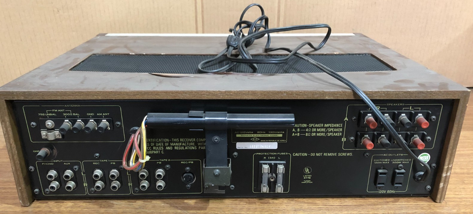 Vintage Pioneer SX-535 Stereo Receiver – Tested for Power