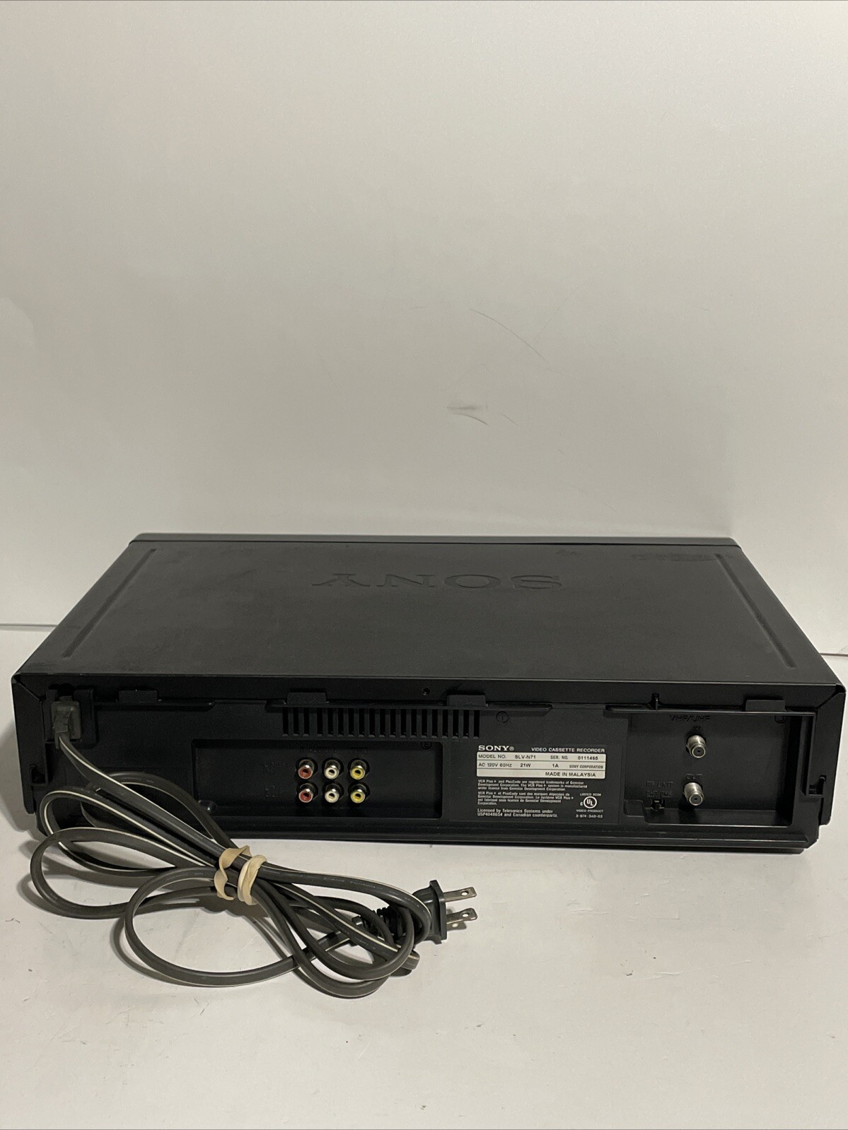 Sony SLV-N71 VHS Player 4 Head Hi Fi Video Cassette Recorder VCR NO Remote READ