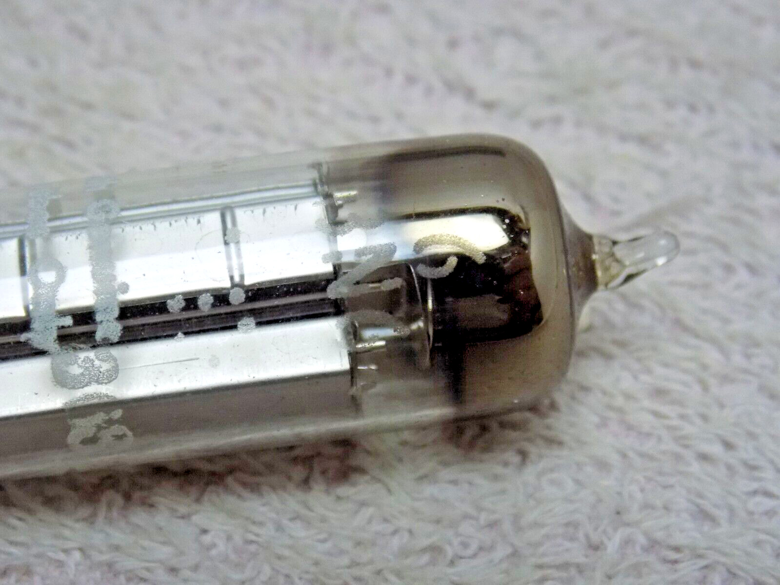 VINTAGE ARCTURUS ELECTRON TUBE #6AU8- NOS